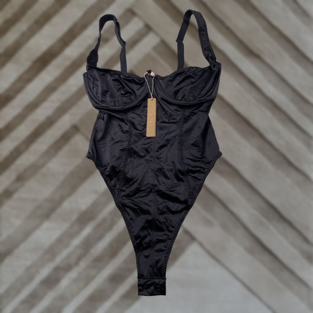SKIMS NWT Skims Bodysuit Stretch Satin Onyx Black Size S Women One Piece Satin Bodysuit Womens Small NWT Skims Stretch Satin Bodysuit Onyx Size Small Size S / US 4 / IT 40 - 1 Thumbnail