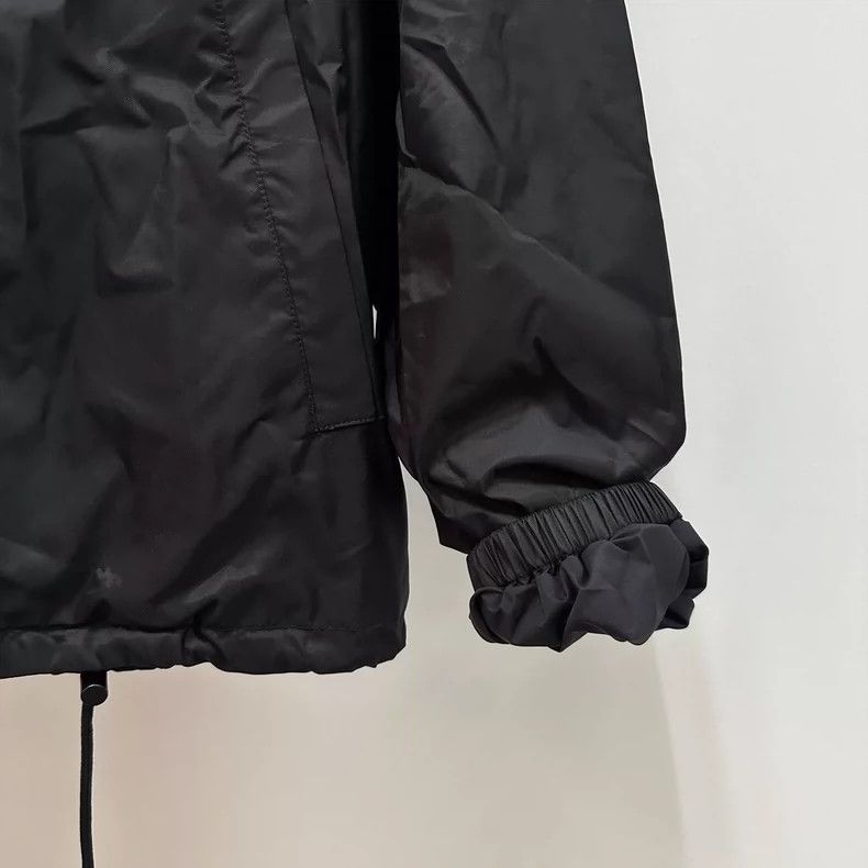 Balenciaga Balenciaga SS 20 24/7 News logo printed nylon coach jacket Size US M / EU 48-50 / 2 - 7 Thumbnail