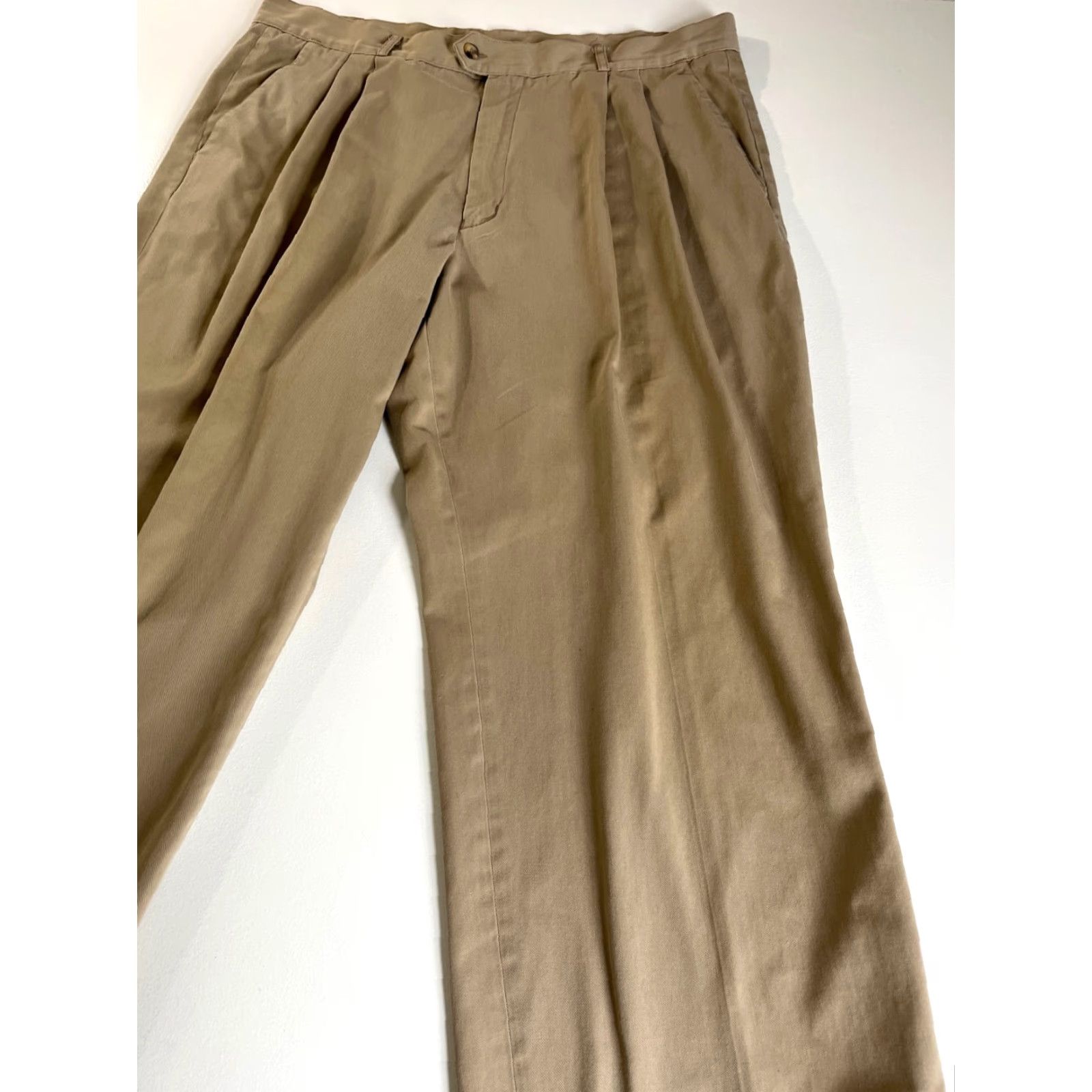 Patagonia VINTAGE Patagonia Mens Chino Pants 80s 90s Pattern Solid Pleated Tan Size 40 32 Inseam Size US 40 / EU 56 - 4 Thumbnail
