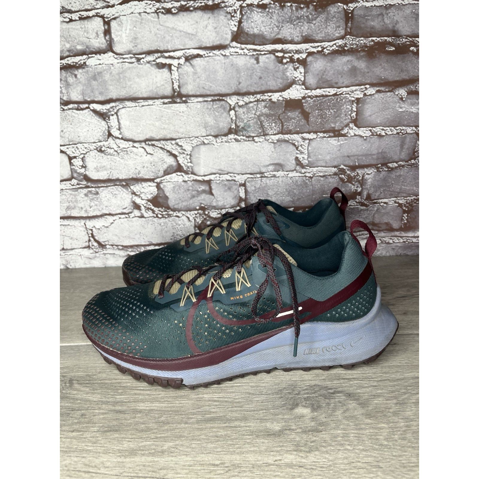 Nike NIKE React Pegasus Trail 4 Deep Jungle Night Maroon DJ6158-3 Size US 11 / EU 44 - 22 Thumbnail