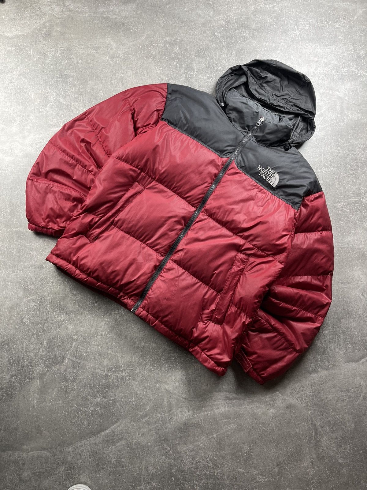 The North Face The North Face 700 Goose Down Puffer Nylon Jacket Red Black Size US L / EU 52-54 / 3 - 1 Thumbnail