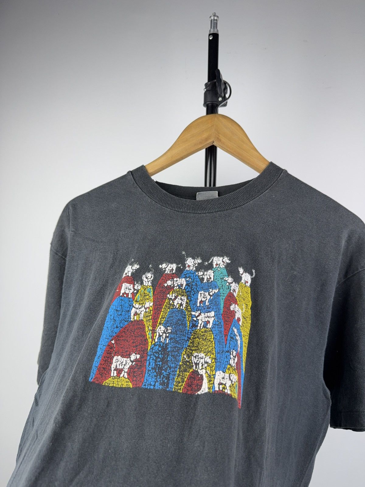 Vintage Retro Vintage Basel Verein Cows Graphic T-Shirt 90s Size US L / EU 52-54 / 3 - 4 Thumbnail