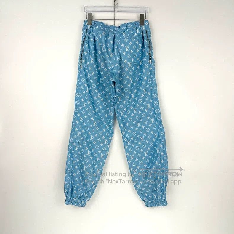 Louis Vuitton Louis Vuitton Sky blue full logo polyester mulberry silk t Size US 36 / EU 52 - 4 Thumbnail
