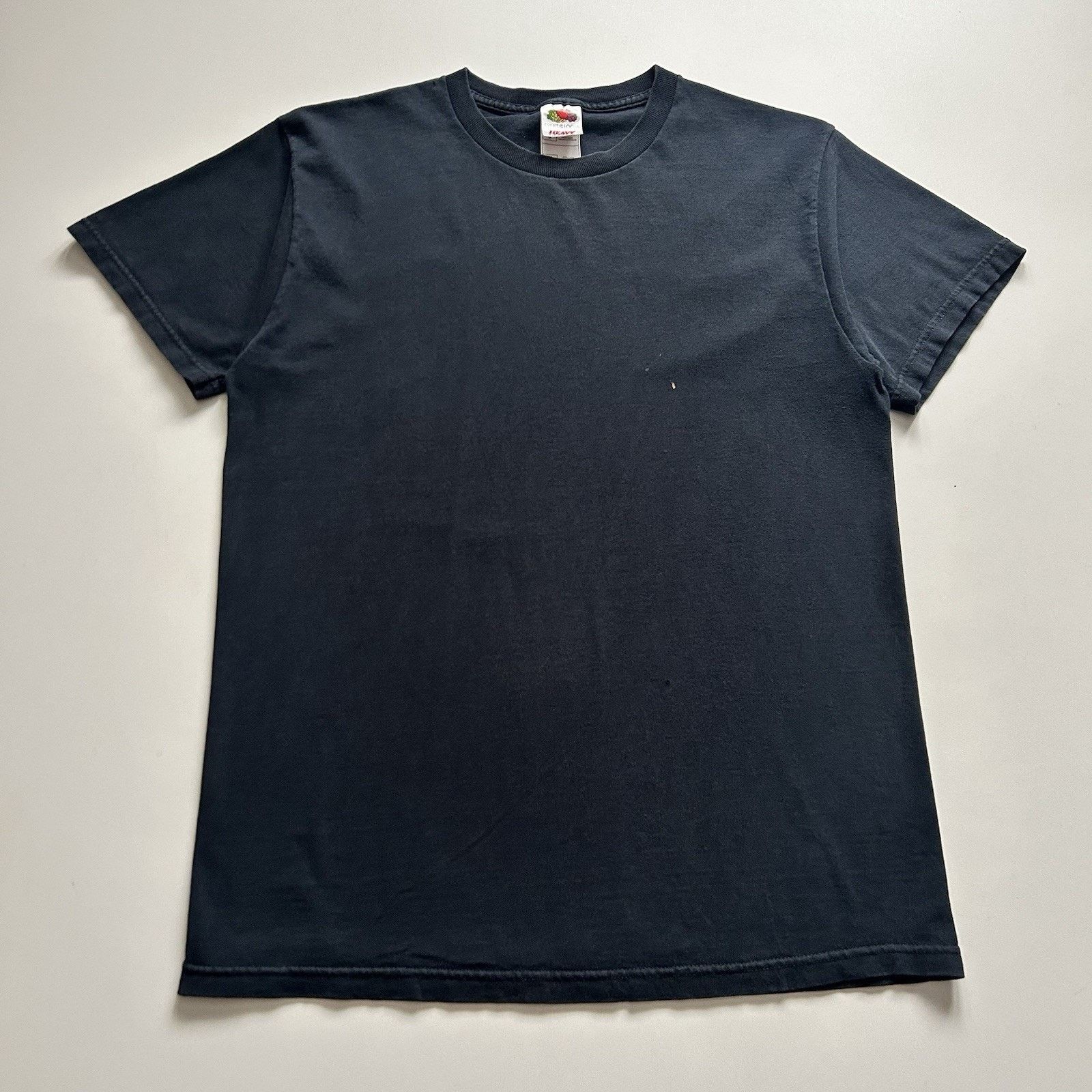 Fruit Of The Loom Vintage Fruit Of The Loom T-Shirt Medium Faded Black Blank Size US M / EU 48-50 / 2 - 1 Thumbnail