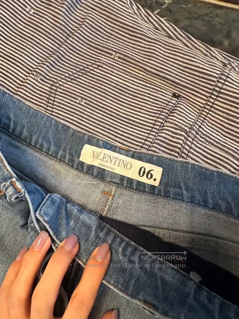 Valentino Valentino Willow studded jeans Size 26" / US 2 / IT 38 - 2 Thumbnail