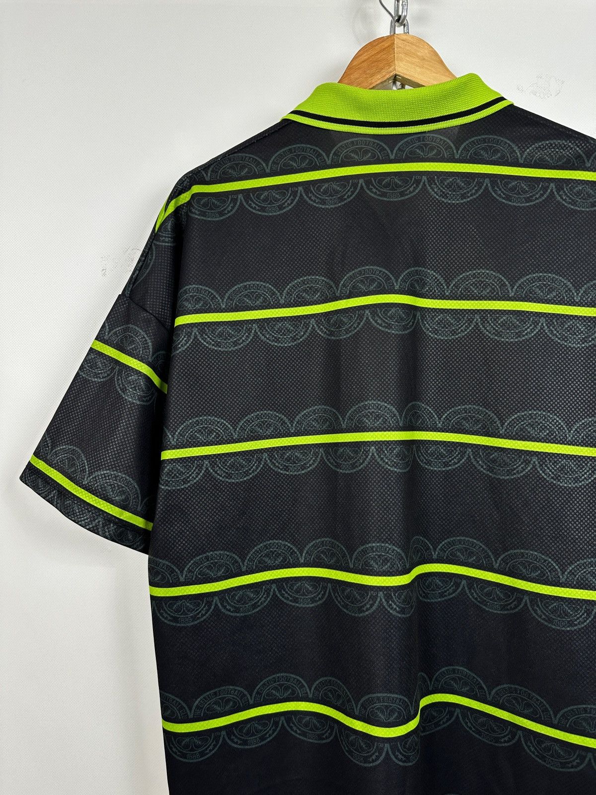 Umbro 1998/99 Umbro Celtic Vintage Soccer Jersey Size US XL / EU 56 / 4 - 11 Thumbnail