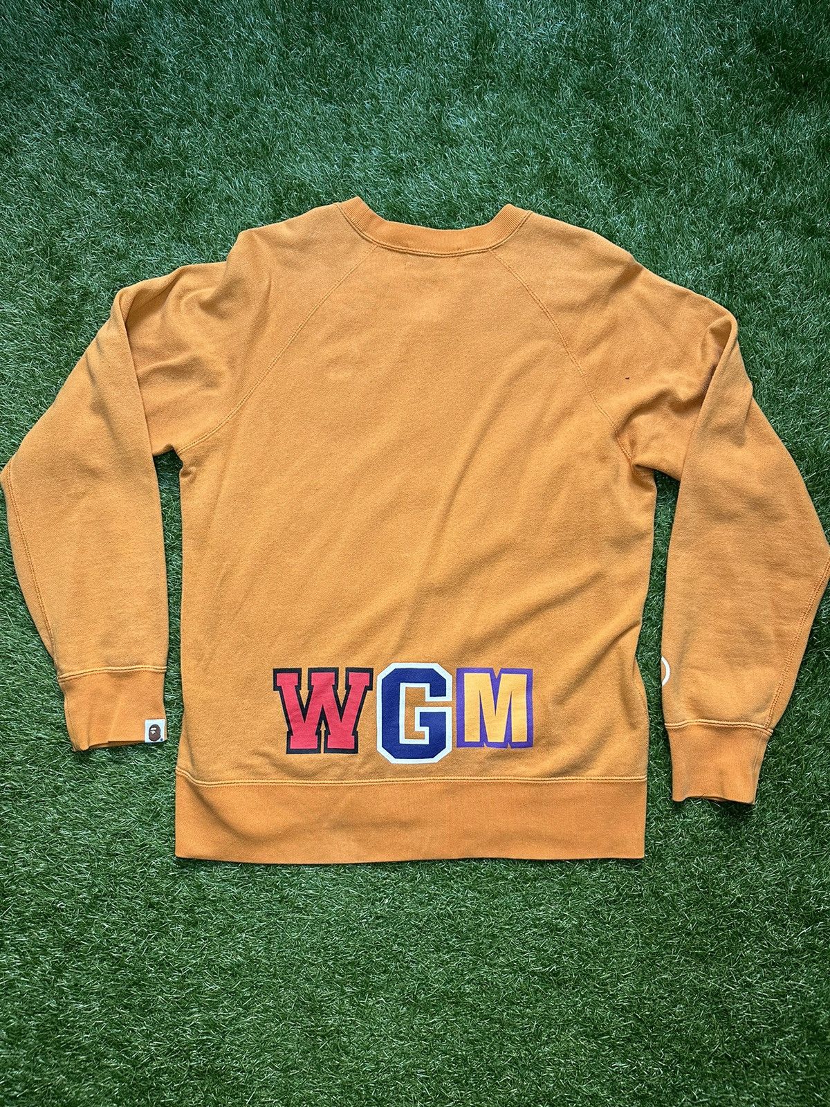 Bape Bape shark orange crewneck Size US M / EU 48-50 / 2 - 3 Thumbnail