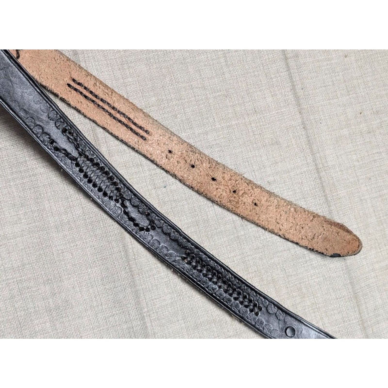 Vintage VINTAGE Handcrafted belt SCORPION leather 42 black Western belt Men Size 42 - 4 Thumbnail