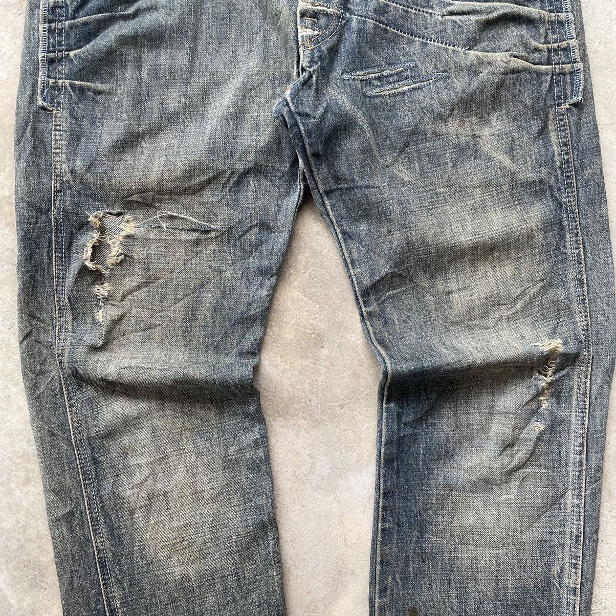 Marithe + Francois Girbaud Marithe Francois Girbaud Vkei Punk Distressed Straight Jeans Size US 32 / EU 48 - 4 Thumbnail