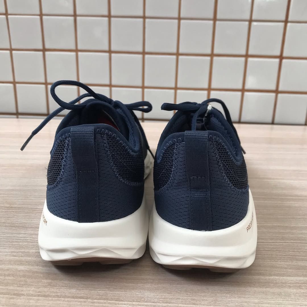 Reebok New Balance Fresh Foam Navy Blue New Balance Men's Fresh Size US 8.5 / EU 41-42 - 4 Thumbnail