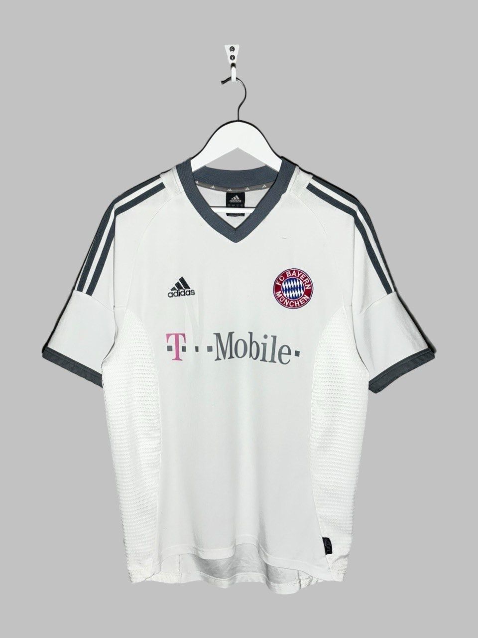 Adidas Vintage Adidas Bayern Munchen 2002-2004 Away Football Shirt Size US M / EU 48-50 / 2 - 1 Thumbnail