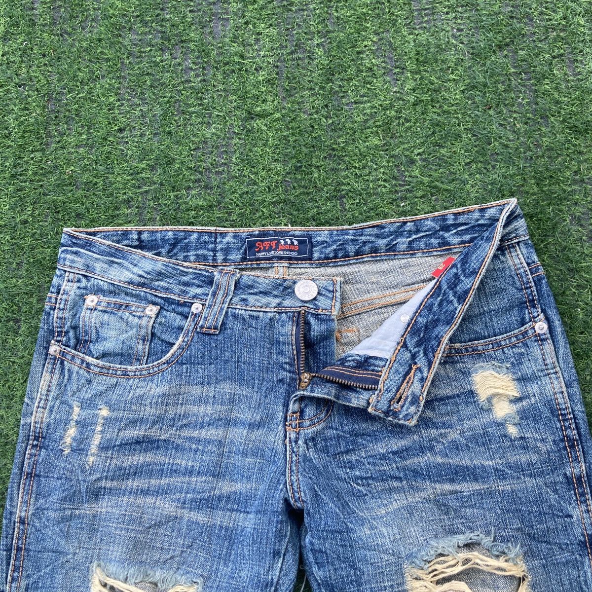 Beauty Beast AFRICA TARO RIPPED JEANS Size 32" / US 10 / IT 46 - 8 Thumbnail