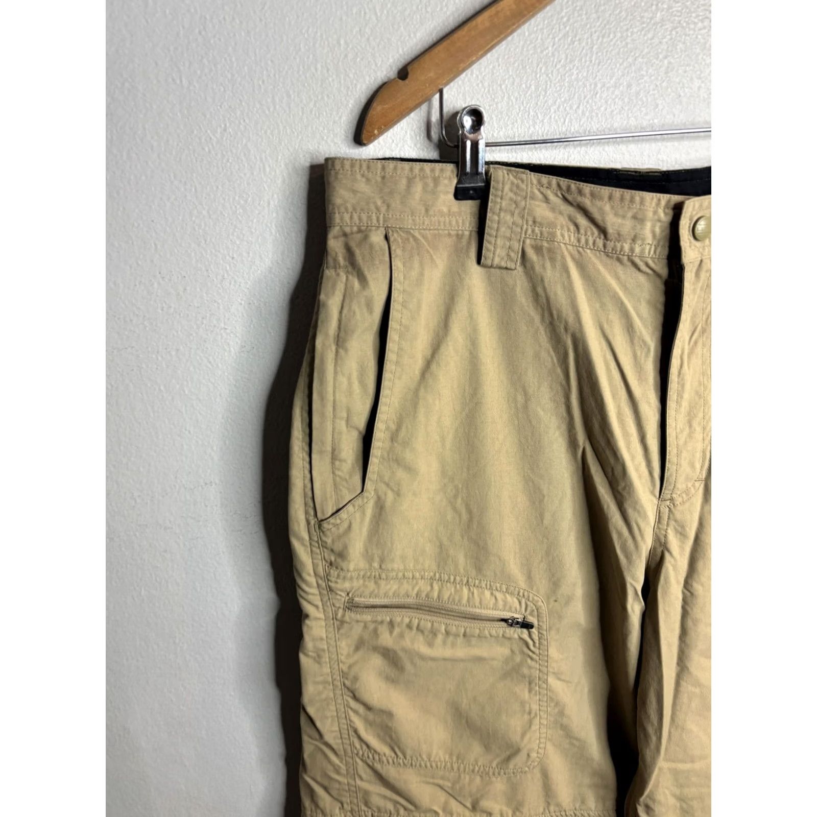 Vintage L.L. Bean Pants Mens 36x34 Beige Nylon Quick Dry Pockets Zip Hiking Trail Casual Travel Summer 36W 34L Womens Mens Boys Girls Size US 36 / EU 52 - 2 Thumbnail