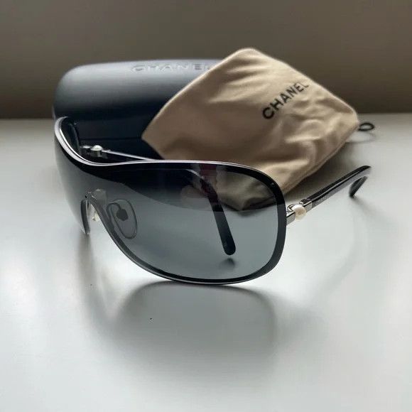 Chanel × Vintage CHANEL SUNGLASSES 4170 Rhinestone 4017 Mask RI908