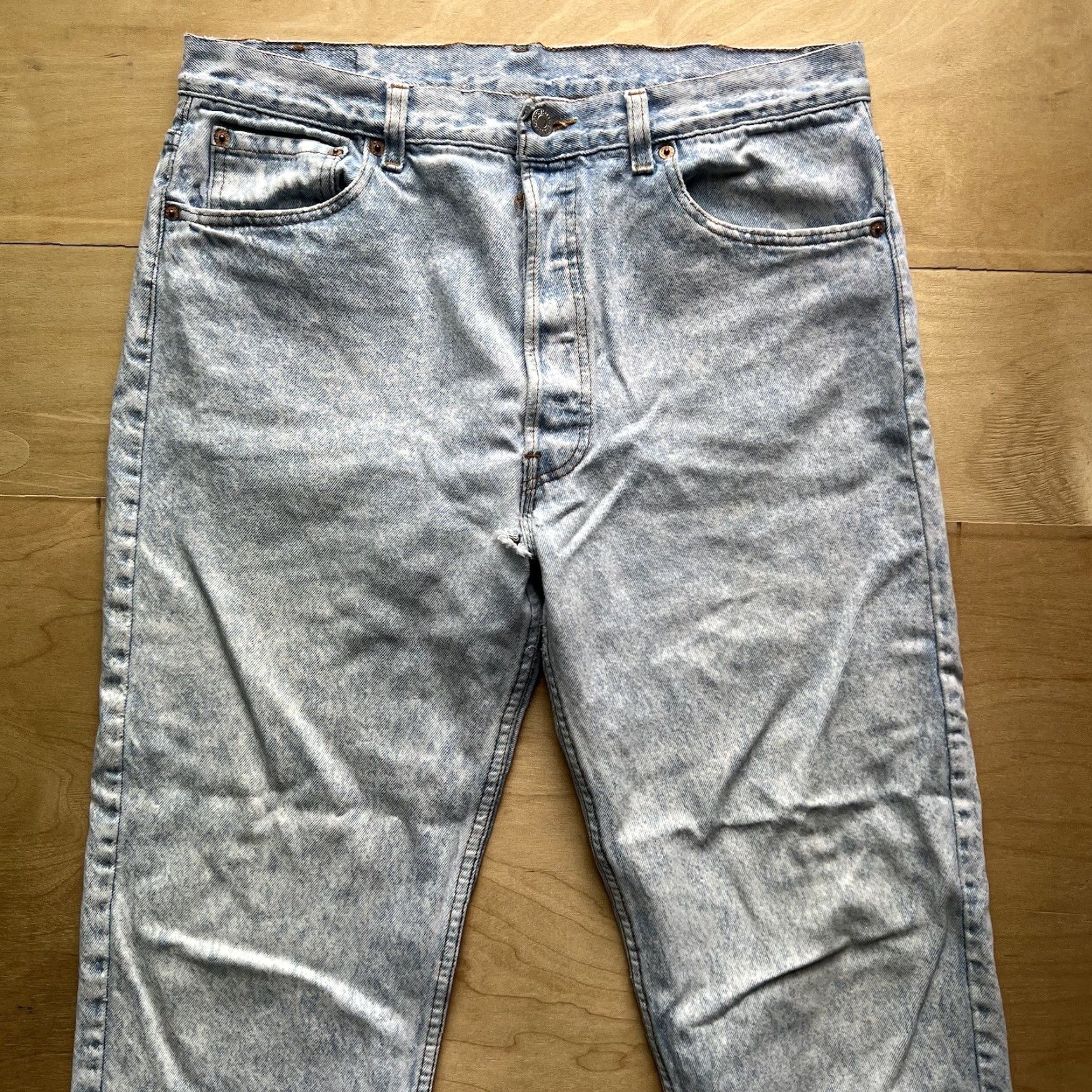 Levi's Vintage Levi's 501 Jeans 34x28 Blue Light Wash Distressed Denim USA 80s Western 5-Pocket Mens Jeans Size US 34 / EU 50 - 3 Thumbnail