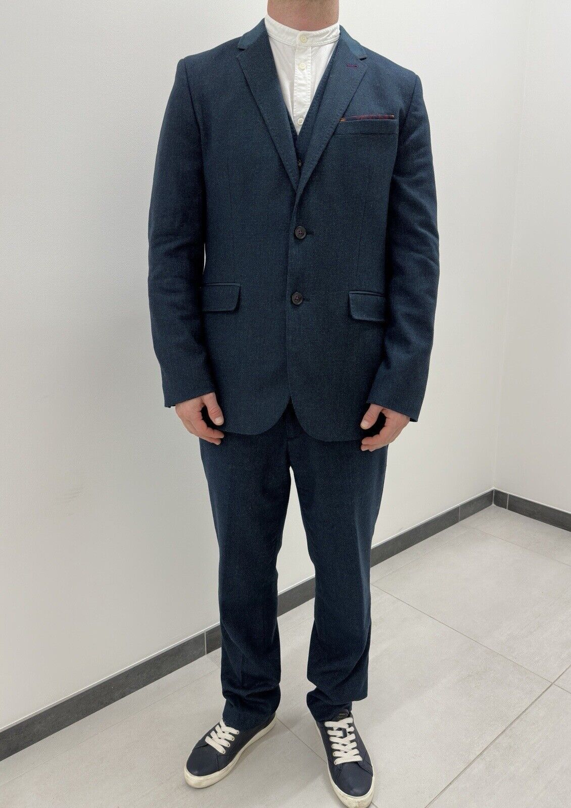 Ted Baker Ted Baker Men's 3 Piece Wool Suit Size 4 Size 40R - 1 Thumbnail