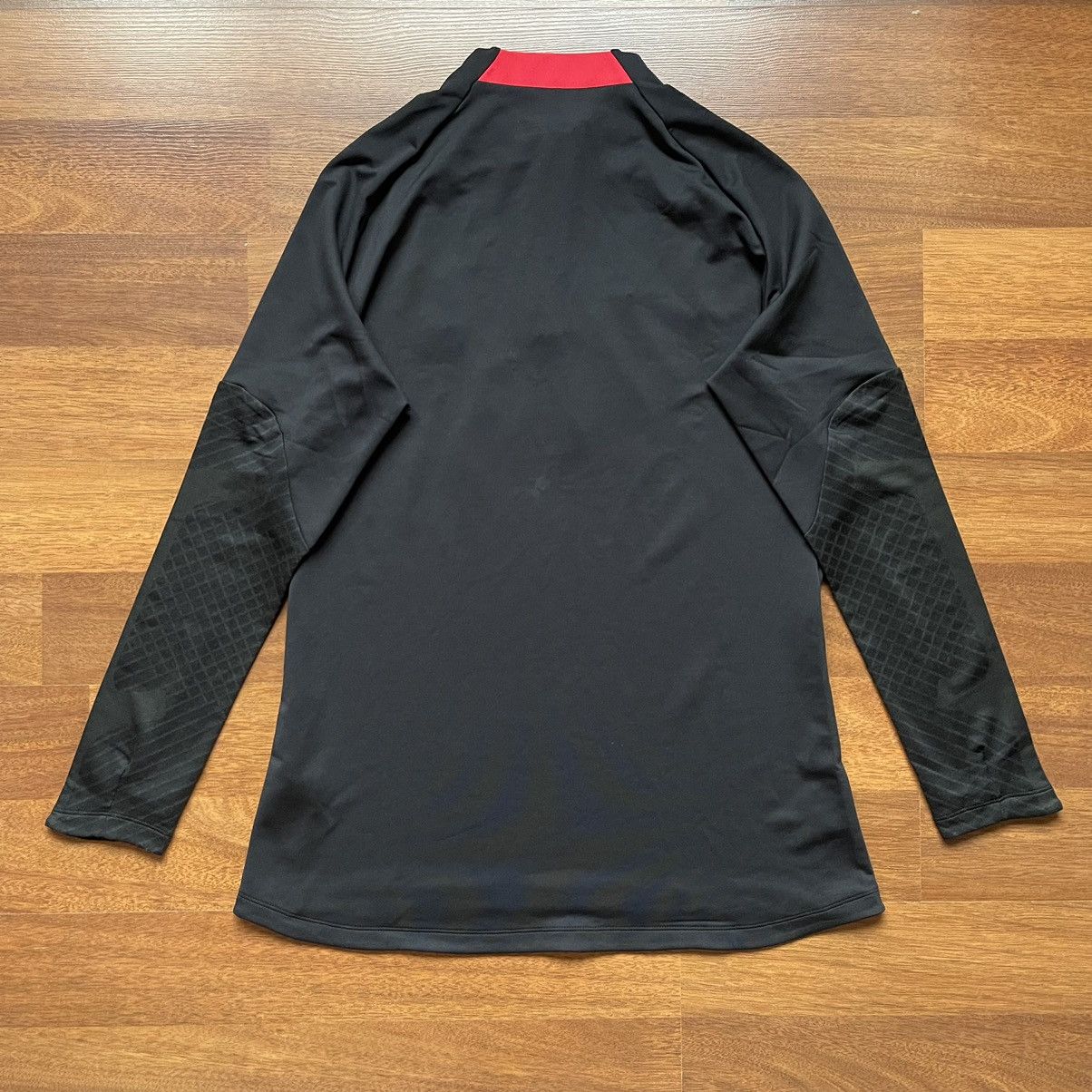 Nike LIVERPOOL NIKE 2022/2023 FOOTBALL SOCCER TRAINING TRACK TOP Size US L / EU 52-54 / 3 - 8 Thumbnail