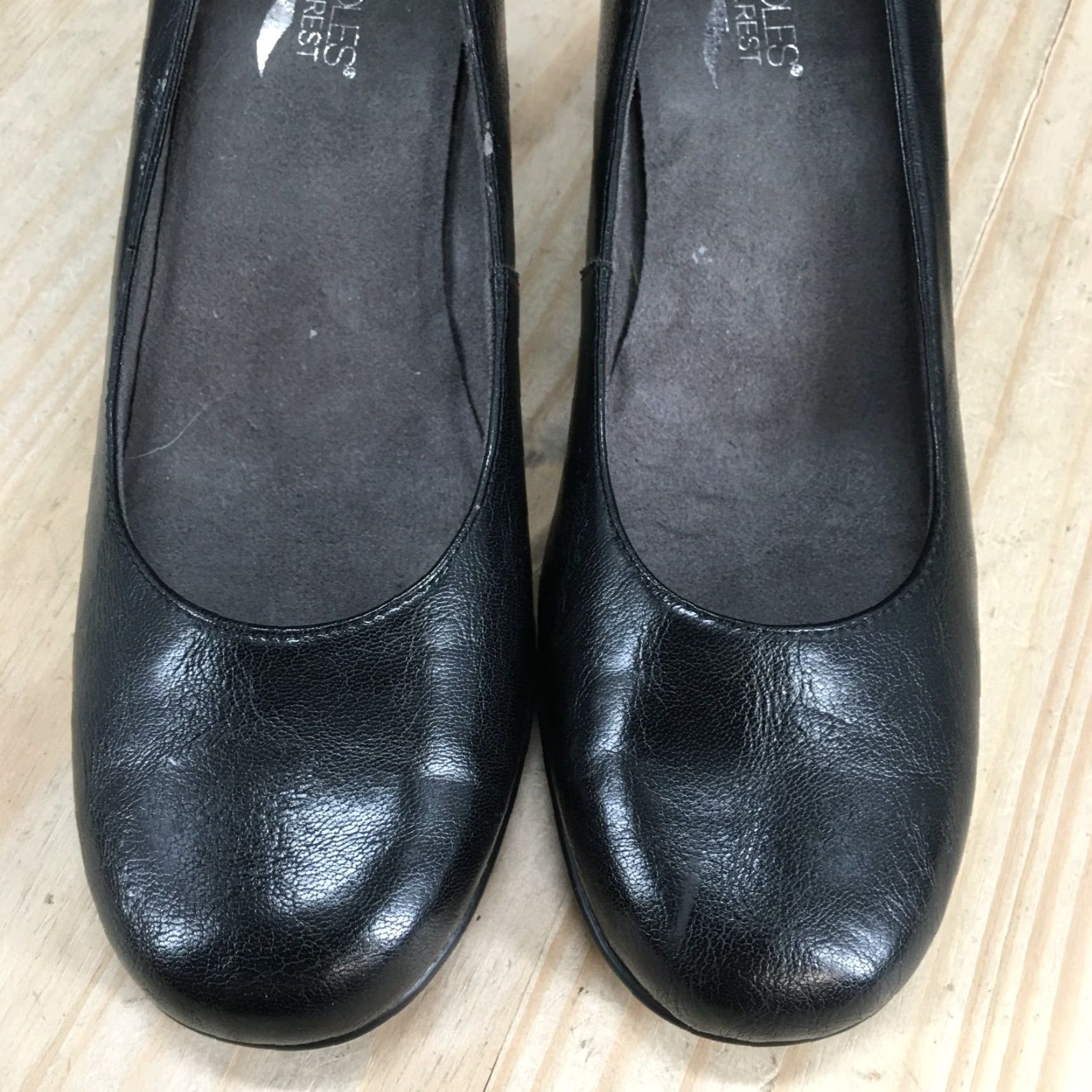 Vintage Aerosoles Wise Guy Pumps Leather Black Slip On Mid Heels Womens 9.5M Casual Pumps Current Size 9.5 M Black Leather Size US 10 / IT 40 - 6 Thumbnail