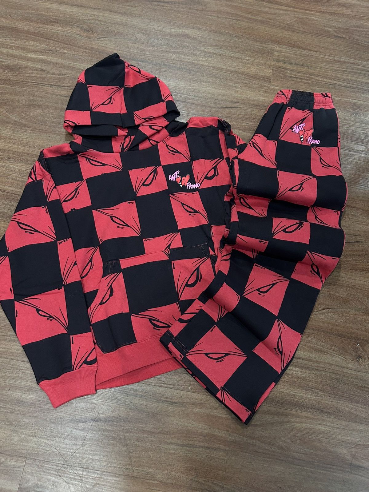 Matty Boy FULL SET Matty Boy Anti promo Red set sz Small Vegas exclusi Size US S / EU 44-46 / 1 - 1 Thumbnail