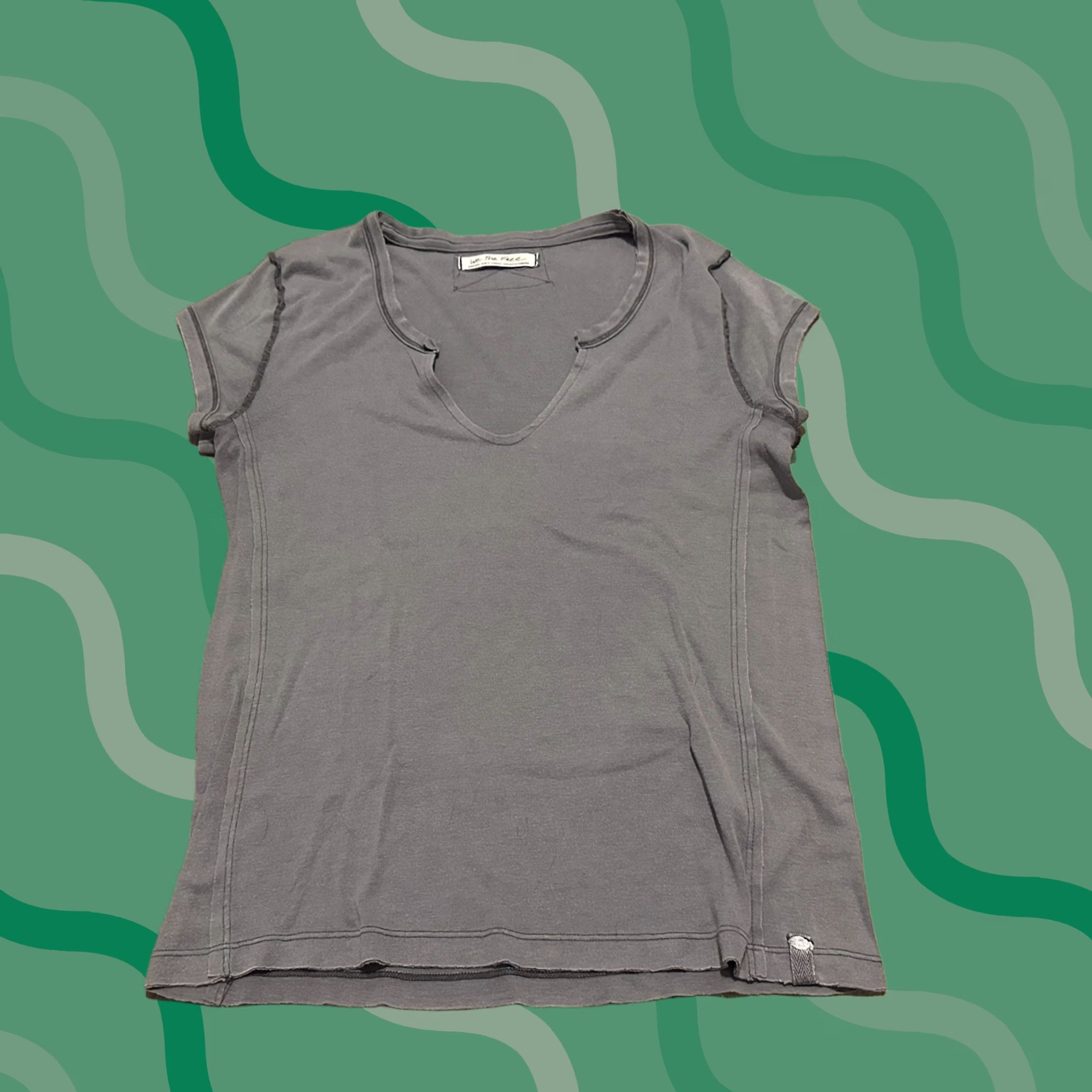 Vintage We The Free Shirt Womens Medium Gray Crew Neck Tee 100% Cotton Size M / US 6-8 / IT 42-44 - 1 Thumbnail