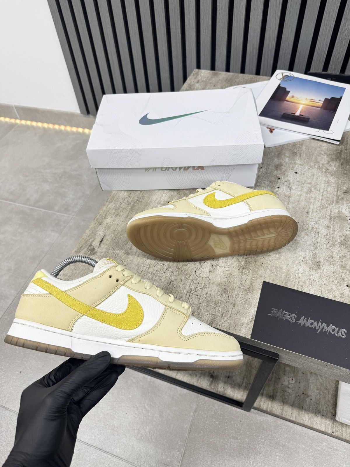 Nike Nike Dunk WMNS Low Lemon Drop Trainers In Yellow RRP £150 Size US 8.5 / EU 41-42 - 2 Thumbnail