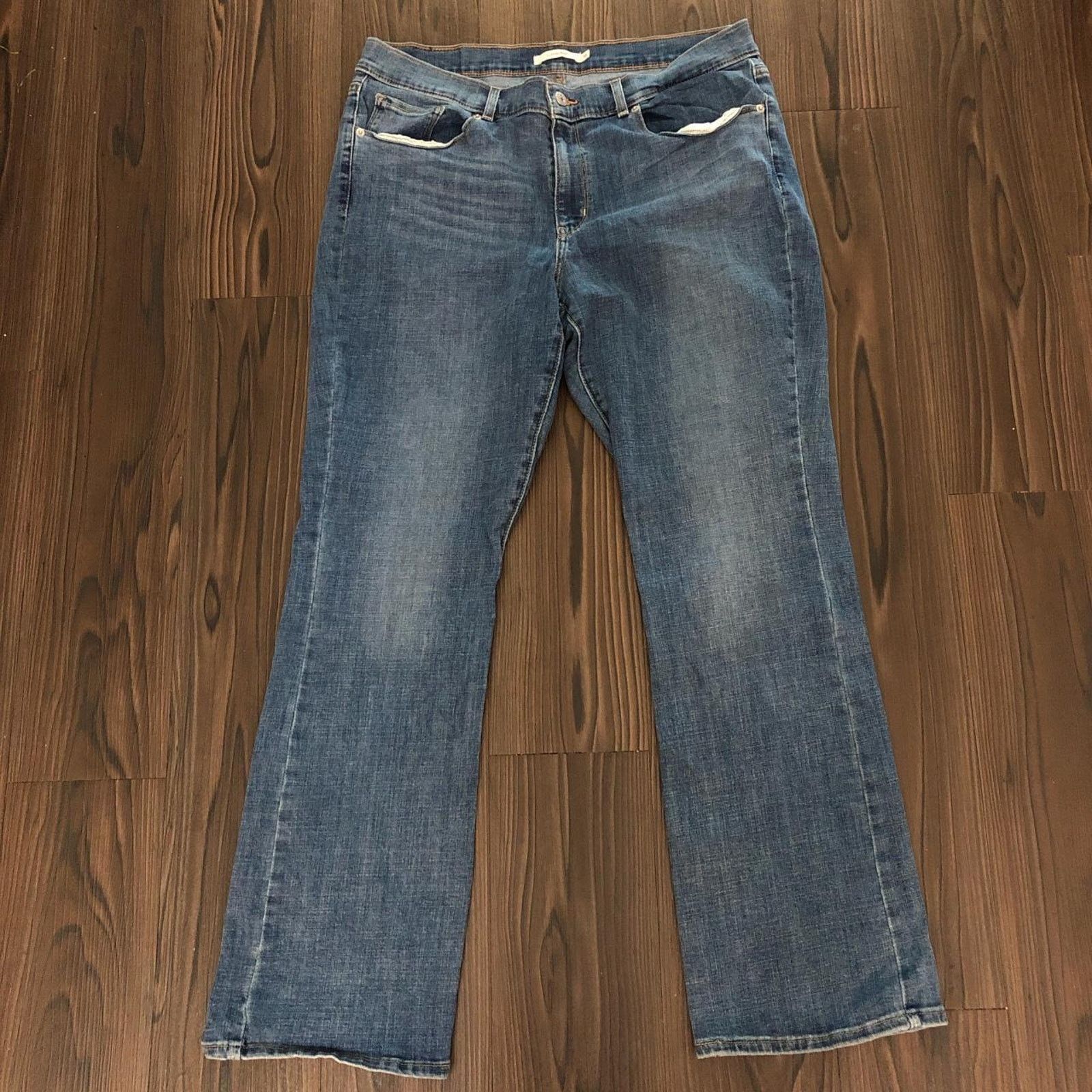 Levi's Women’s Levi Bootcut Denim Jeans Size: 16 Size 38" / US 16 / IT 52 - 2 Thumbnail