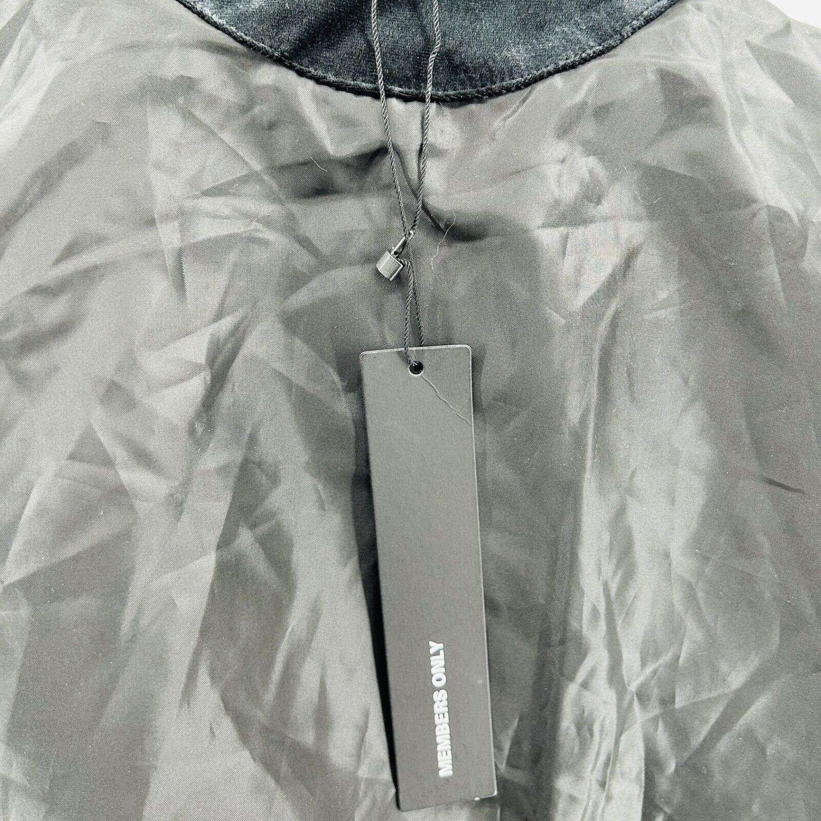 Members Only NWT Members Only Black Velvet Bomber Jacket Size M / US 6-8 / IT 42-44 - 8 Thumbnail