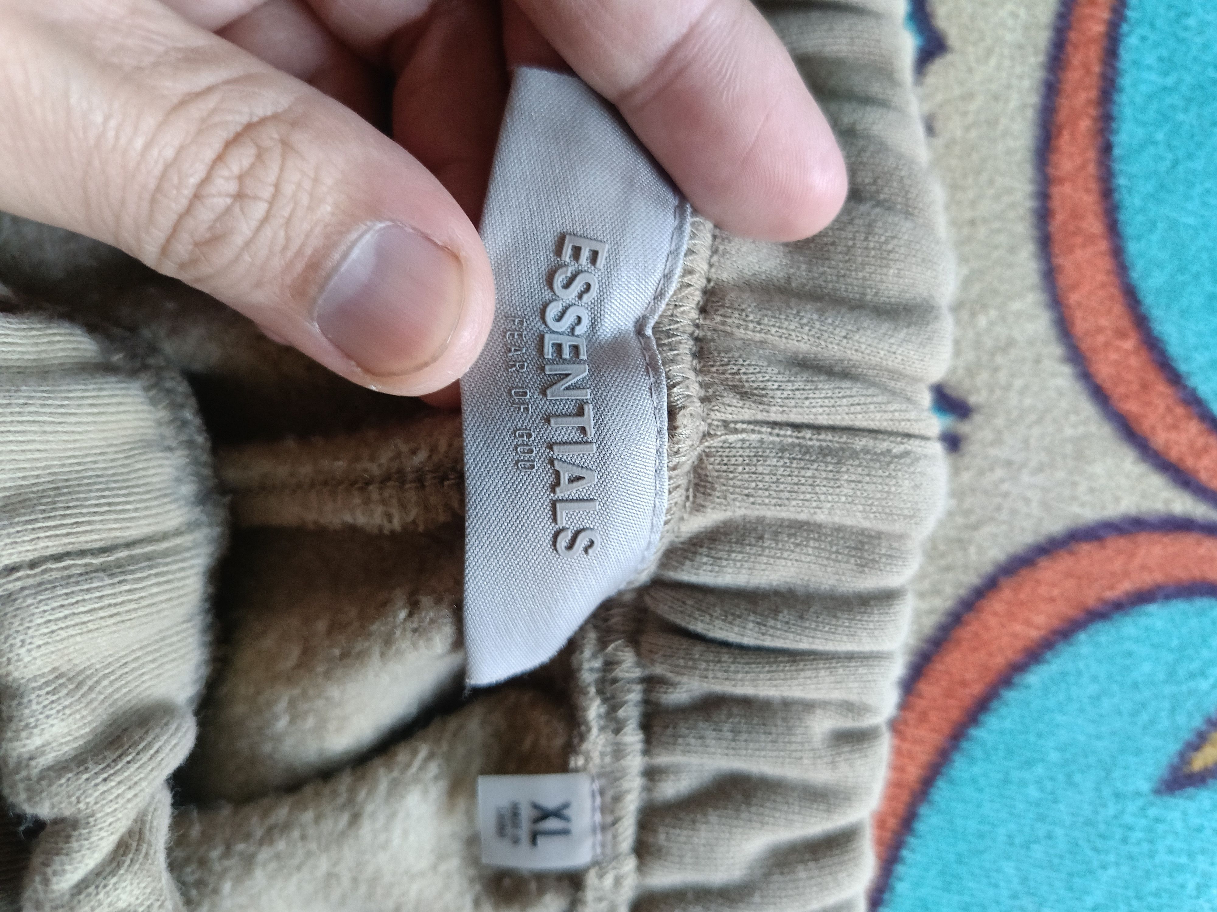 FOG × Fear of God Essential Fear of God Oak Shorts Size US 34 / EU 50 - 5 Thumbnail