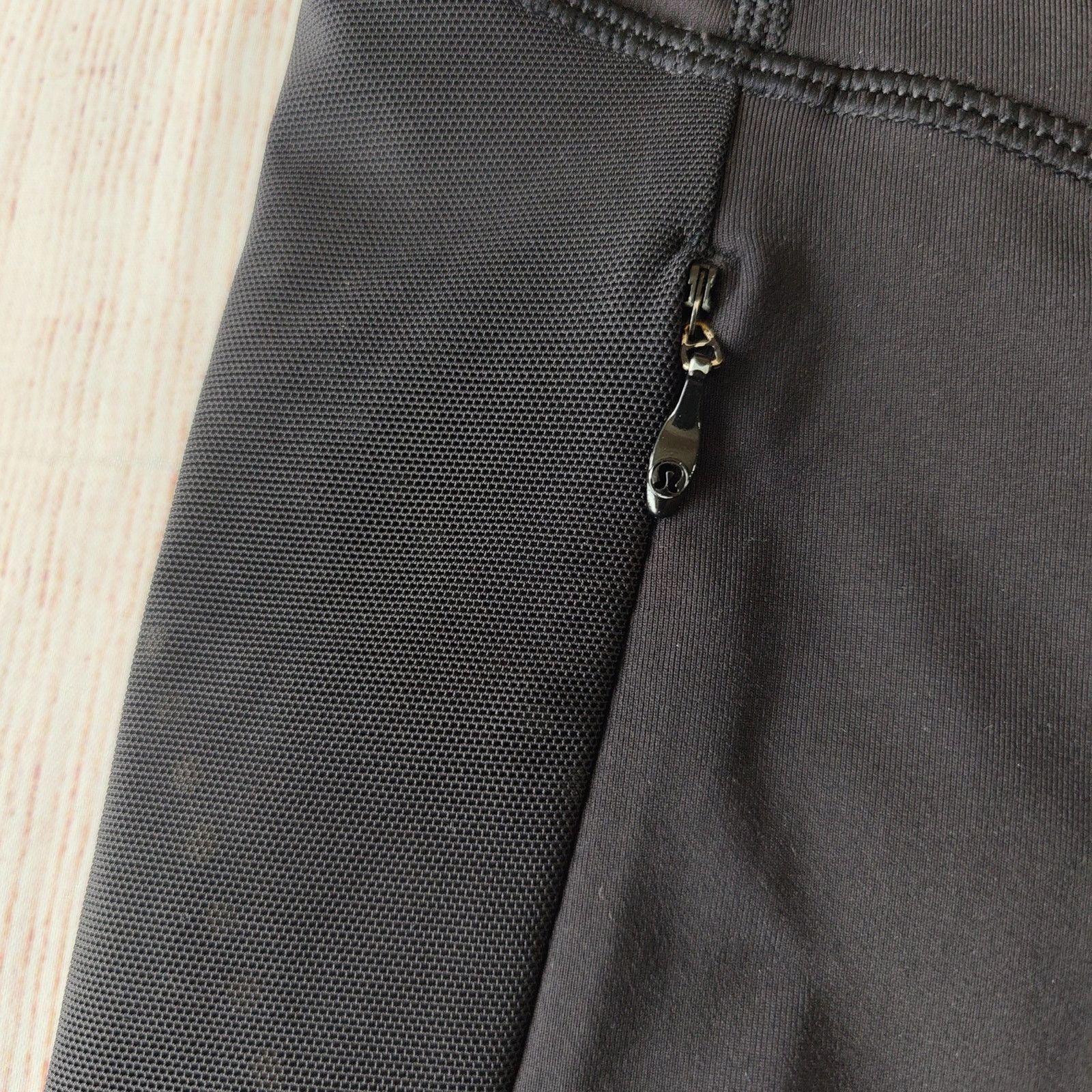 Lululemon Lululemon Stop At Nothing Crop Legging Black sz 4 Size 27" / US 4 / IT 40 - 5 Thumbnail
