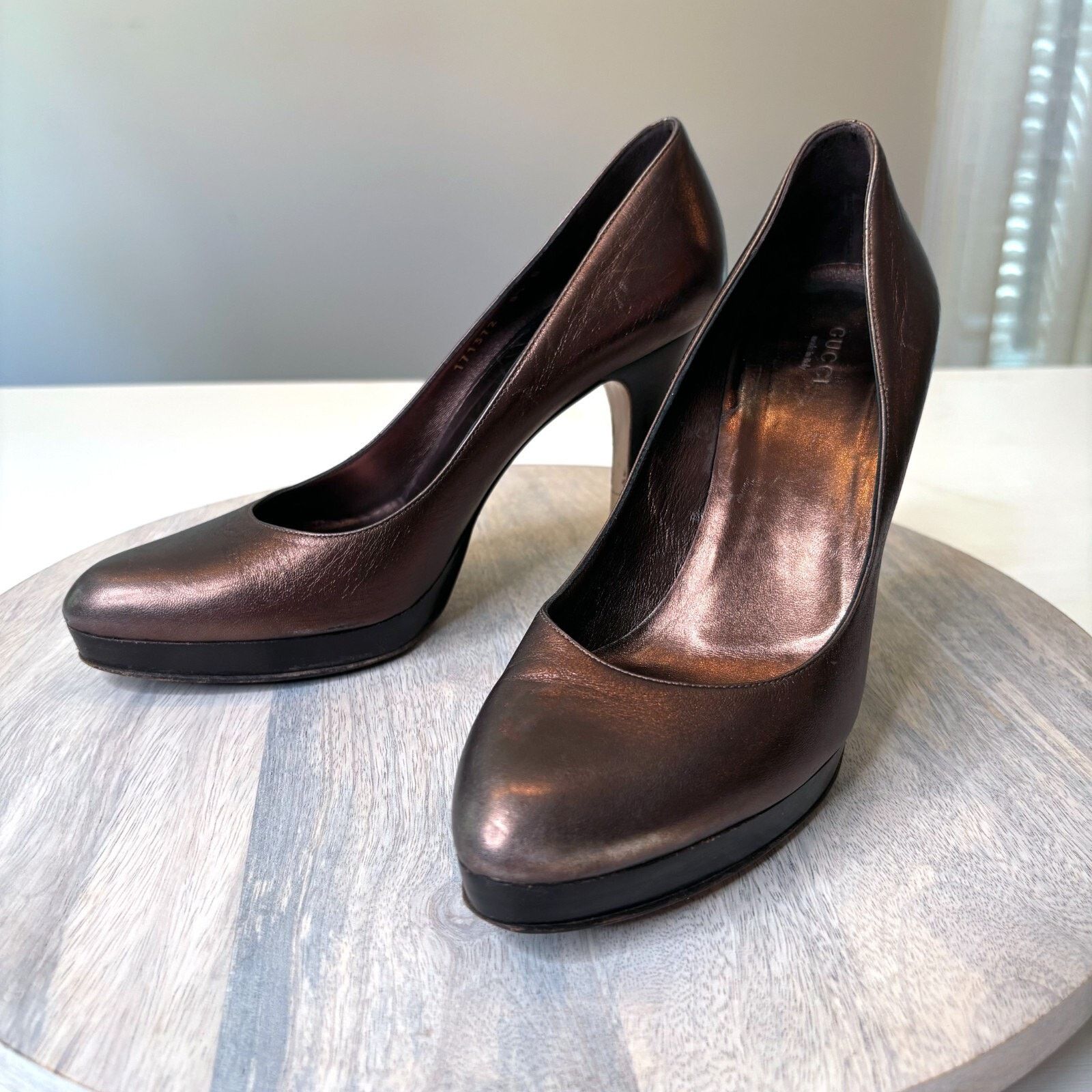 Gucci Gucci Metallic Bronze Leather Platform Heels US Size 8.5 B Size US 8.5 / IT 38.5 - 1 Thumbnail