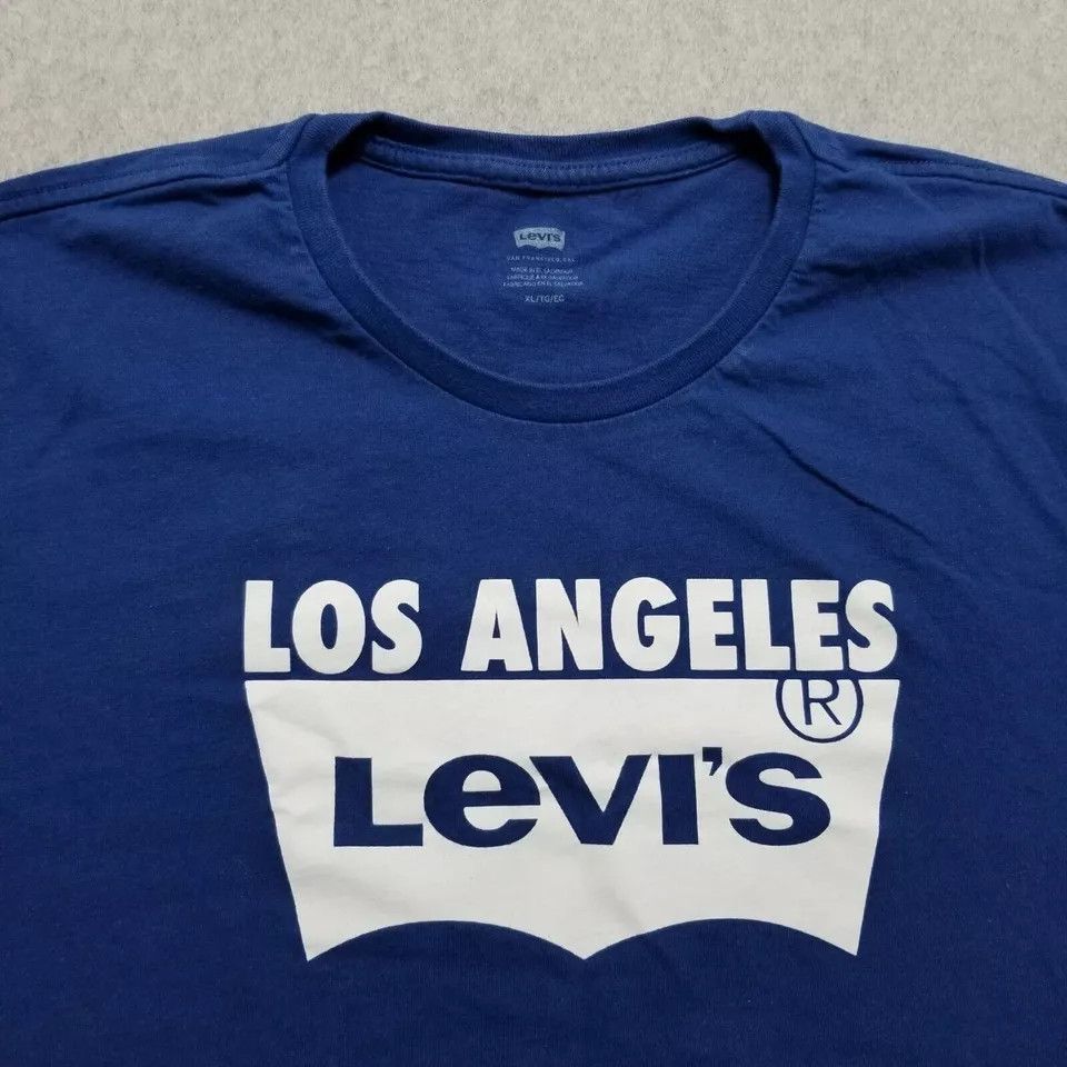 Levi's Levis Shirt Mens XL Blue Short Sleeve Crew Neck Spell Out Size US XL / EU 56 / 4 - 5 Thumbnail