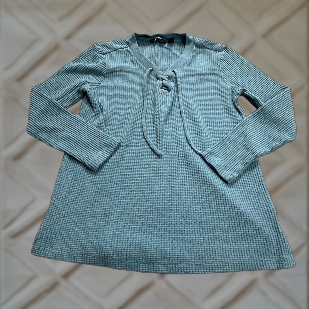 Lands' End Lands' End Womens Sweater Medium Blue Lace V-Neck Waffle Knit Pullover Casual Size M / US 6-8 / IT 42-44 - 1 Thumbnail