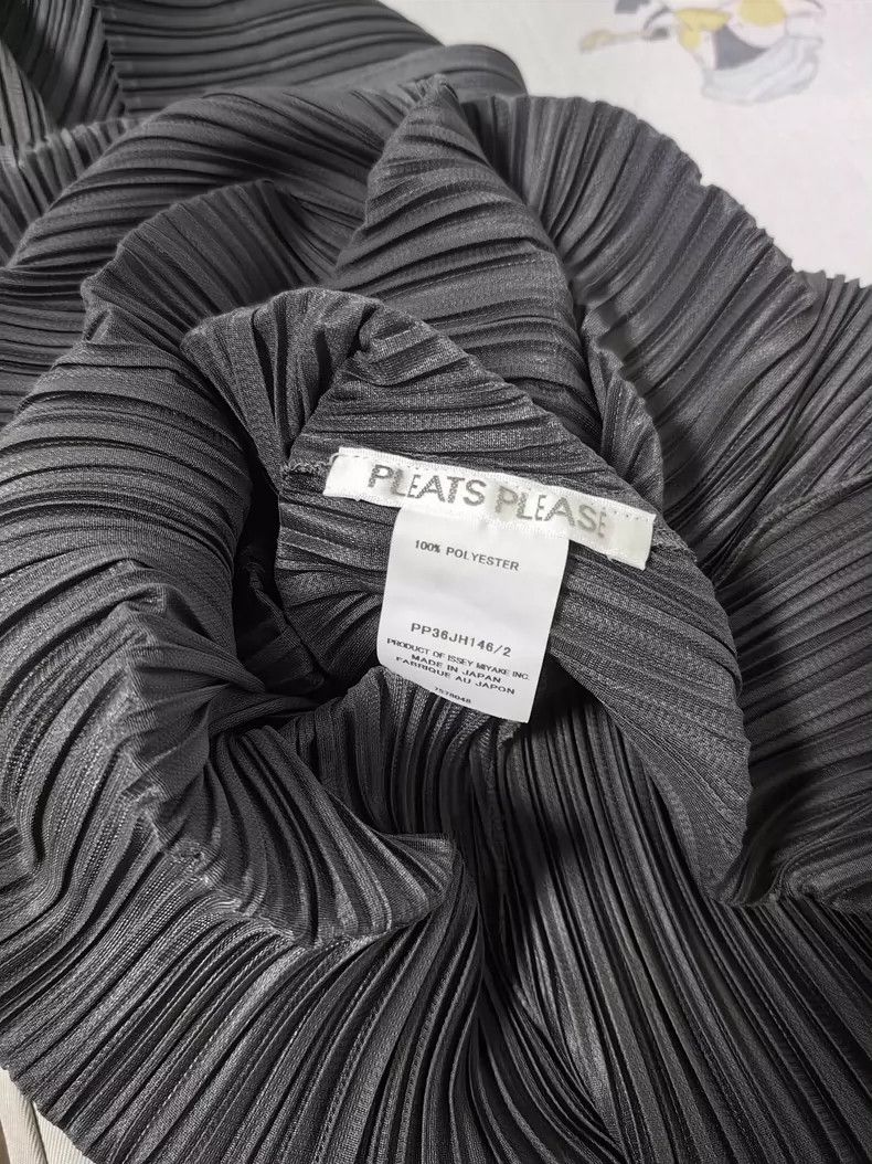 Issey Miyake Issey Miyake size:2 Grey pleated dress Size M / US 6-8 / IT 42-44 - 5 Thumbnail