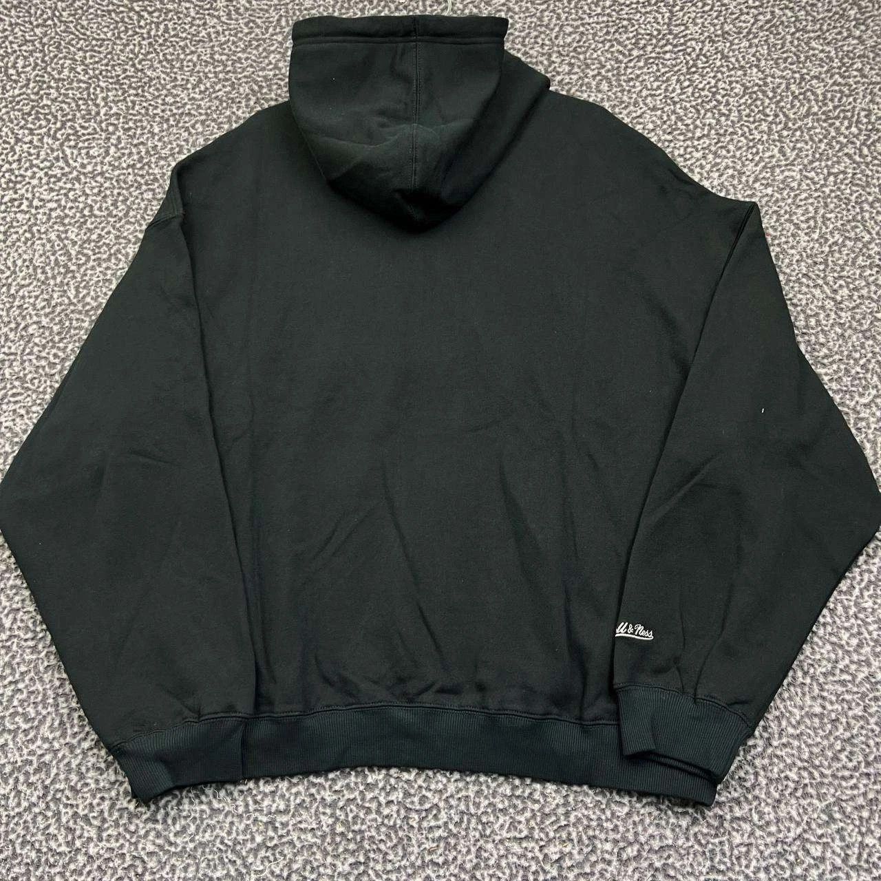 Mitchell & Ness Chicago Bulls Hoodie Men Black NBA Pullover New M Size US M / EU 48-50 / 2 - 2 Thumbnail