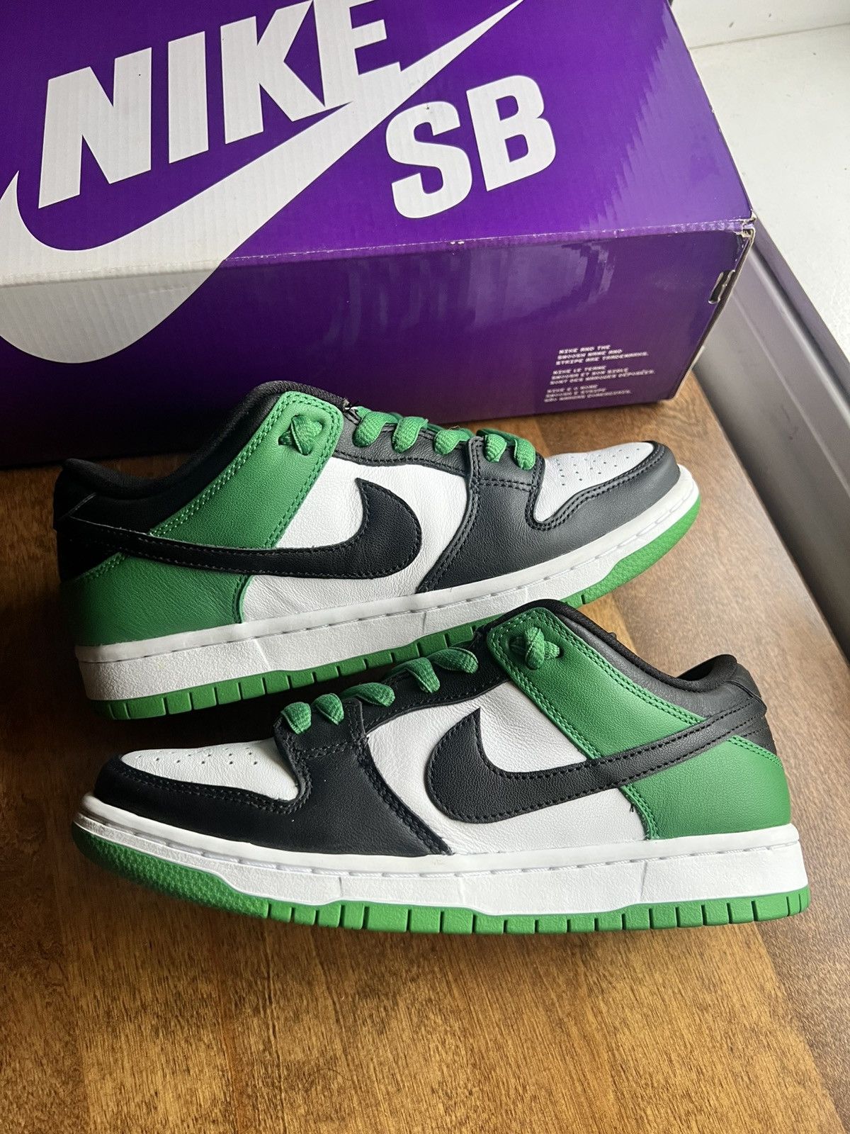 Nike Nike SB Dunk Low Pro Classic Green Size US 6 / EU 39 - 1 Thumbnail