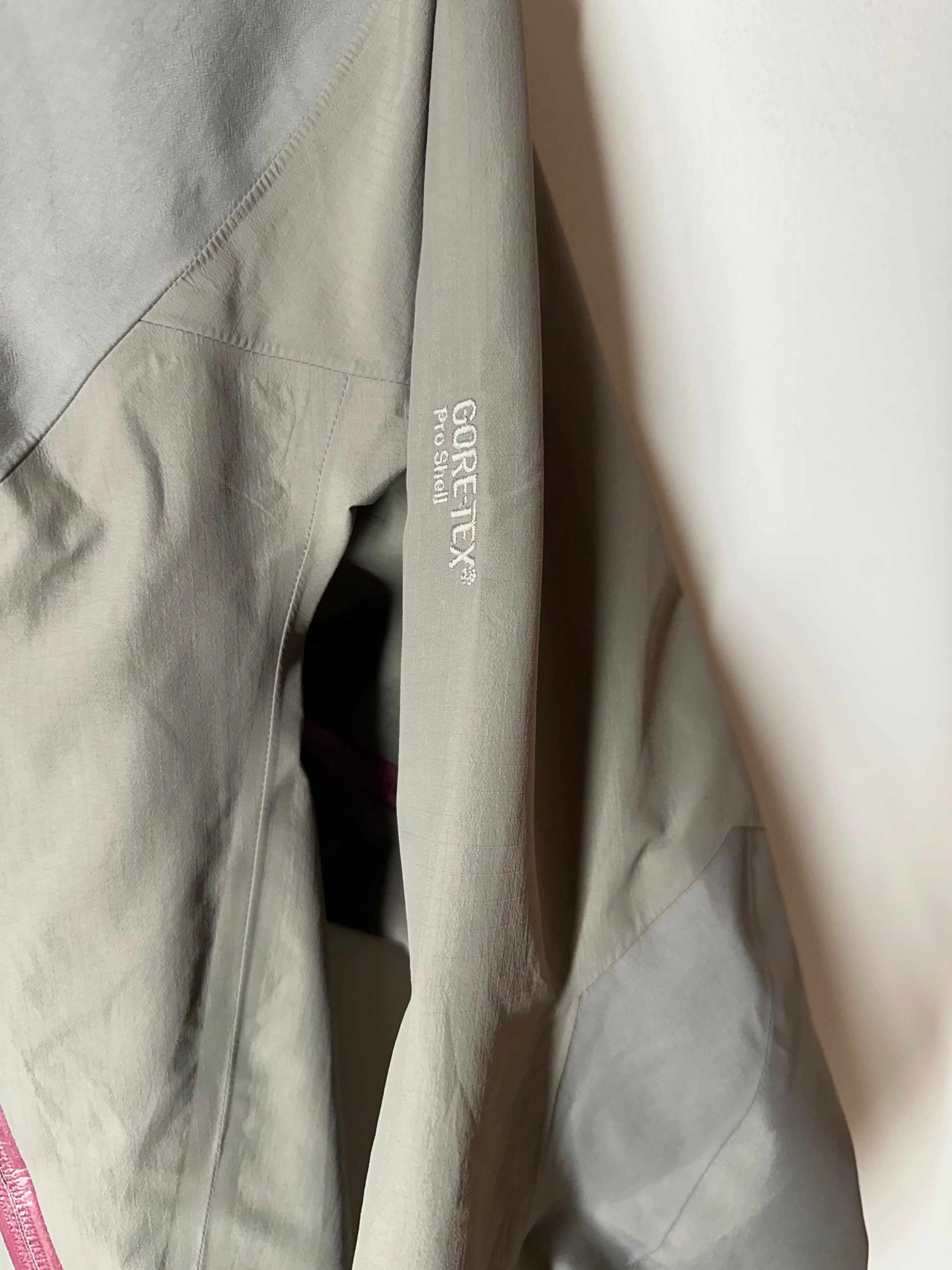 Arc'teryx Arcteryx Beta AR Pro Shell Jacket Size M / US 6-8 / IT 42-44 - 3 Thumbnail