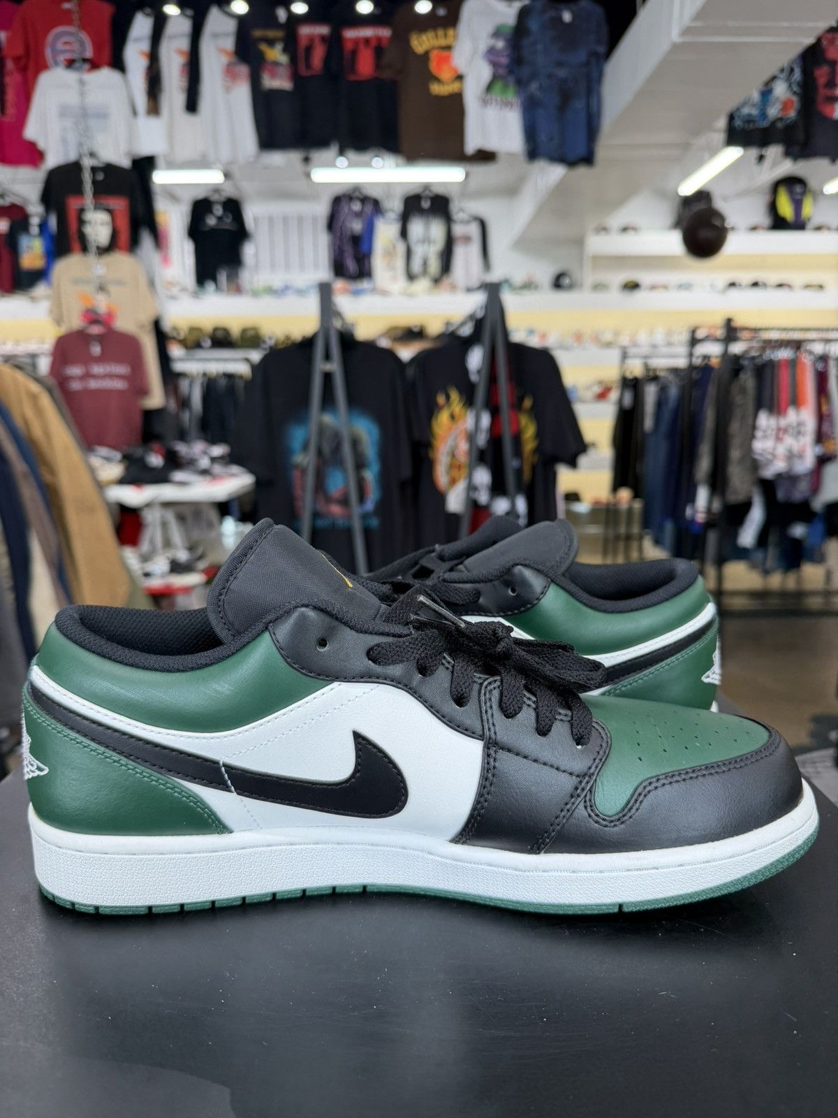 Jordan Brand Air Jordan 1 Low Green Toe Size 12 (2021) Size US 12 / EU 45 - 3 Thumbnail