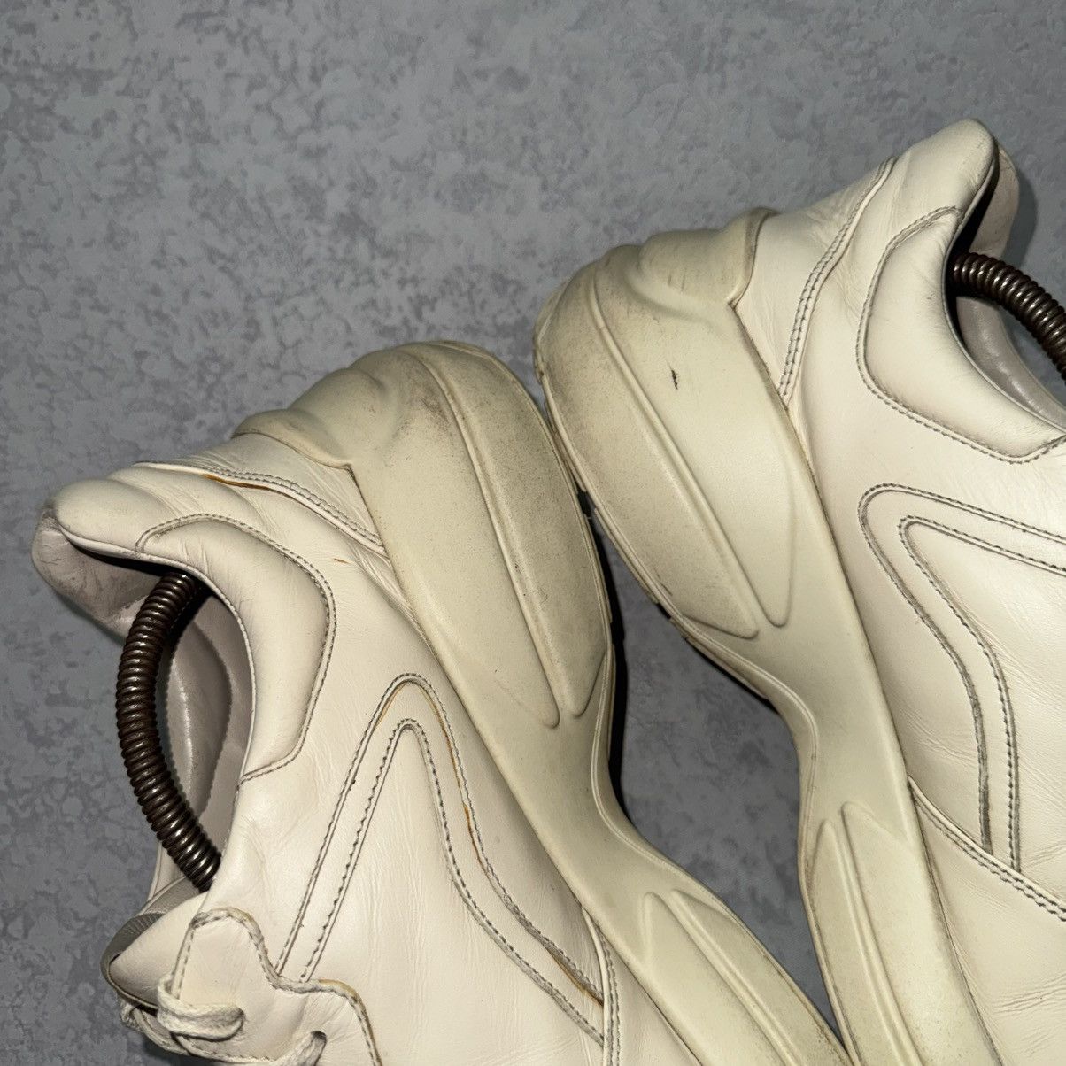 Gucci Gucci Rhyton Logo Leather Sneaker Size 12.5 Size US 12.5 / EU 45-46 - 9 Thumbnail