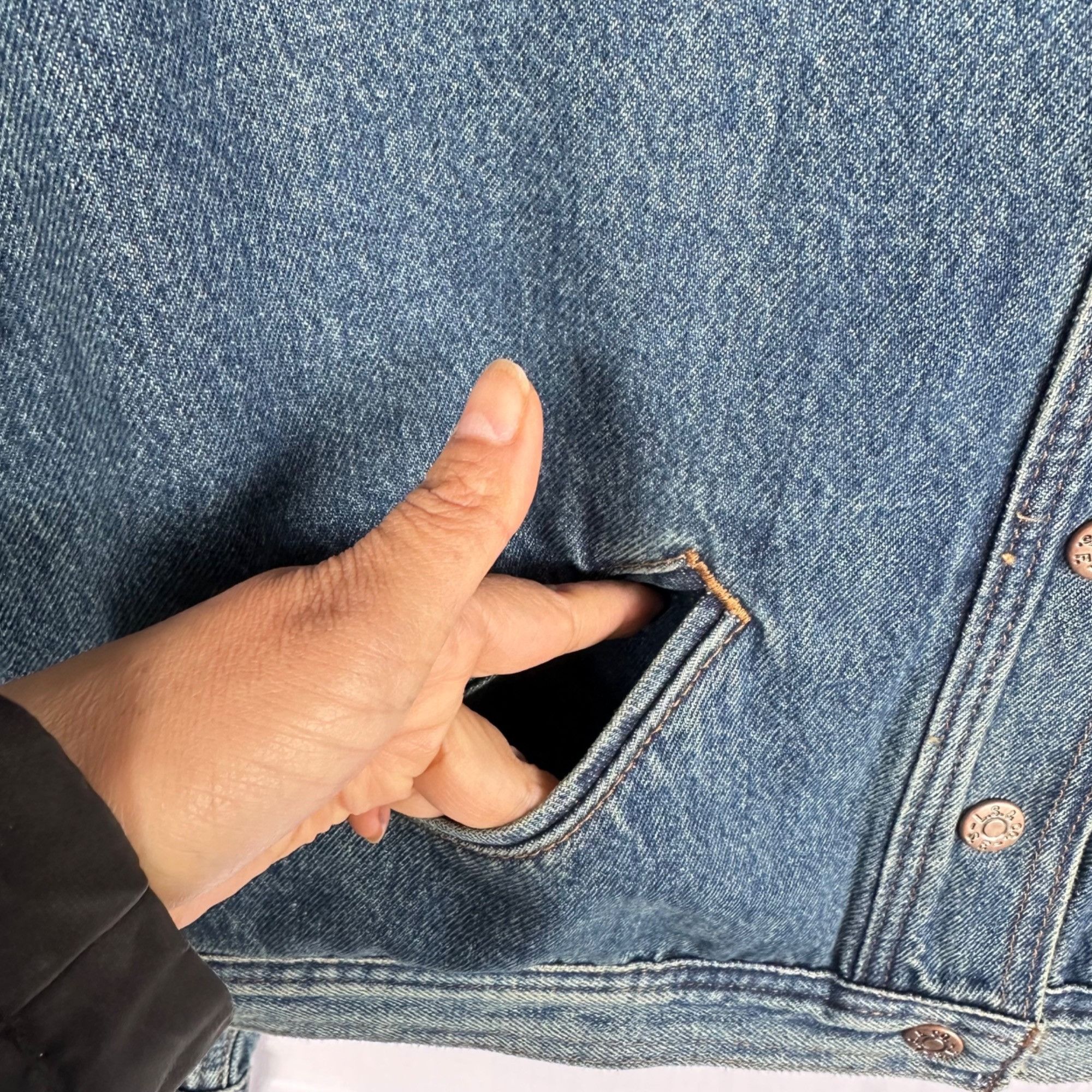 Levi's Vintage Denim Original Trucker Jacket Rhinestone Sz S Button Size S / US 4 / IT 40 - 4 Thumbnail