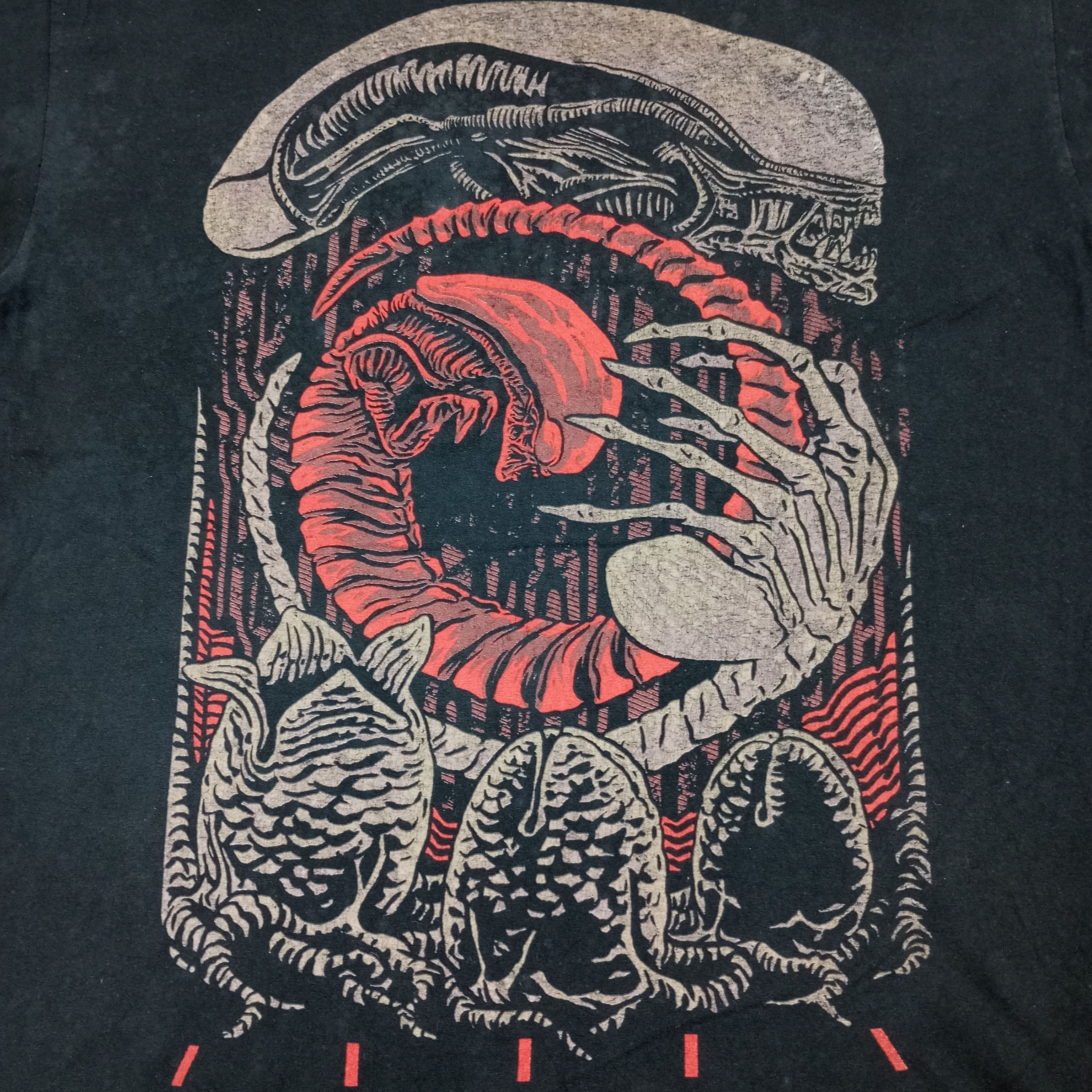 Vintage Alien Streetwear Syle Tshirt Size L / US 10 / IT 46 - 2 Thumbnail