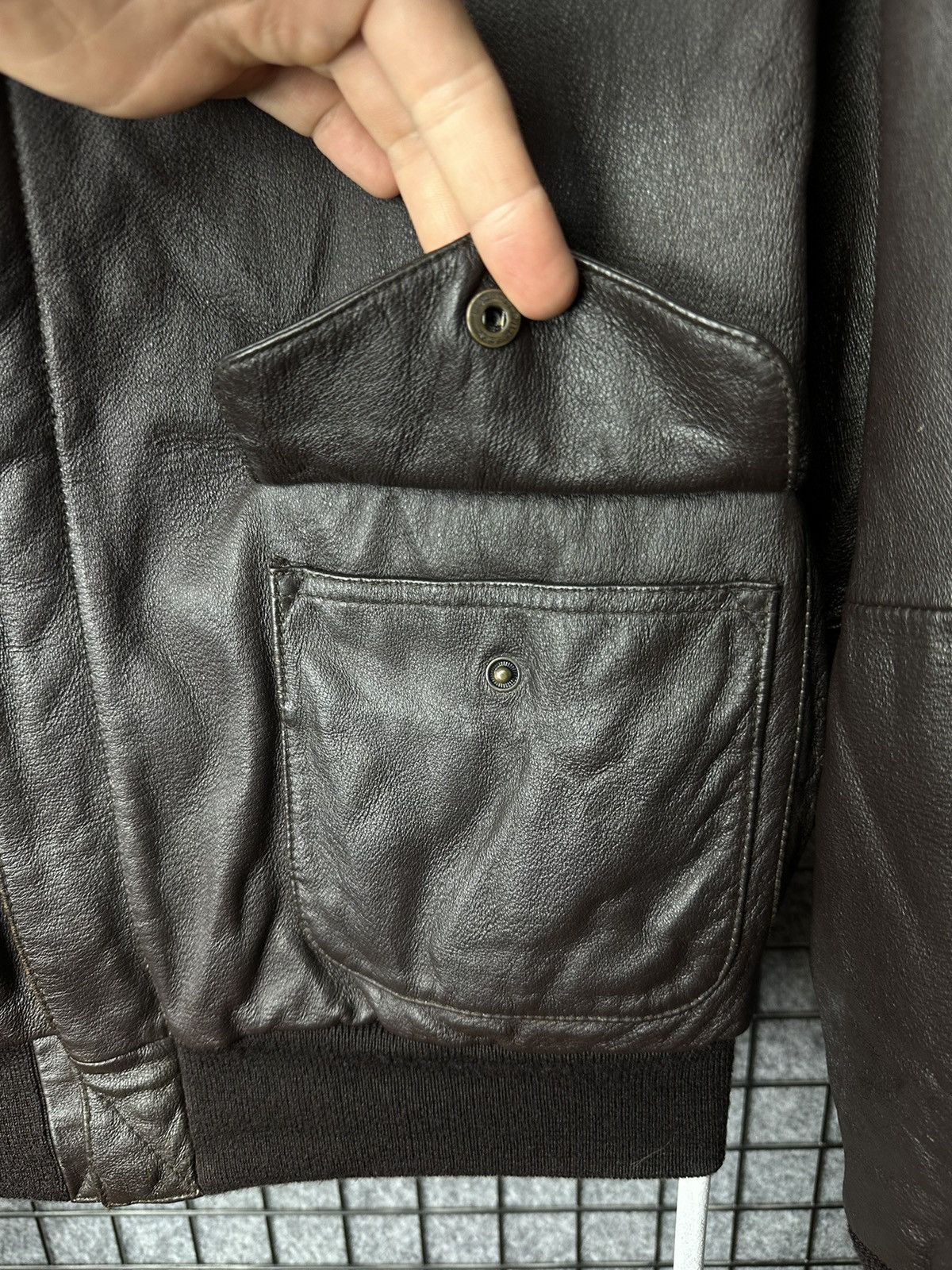 Vintage Airborne Vintage Leather Flight Bomber Jacket Size S Size US S / EU 44-46 / 1 - 6 Thumbnail