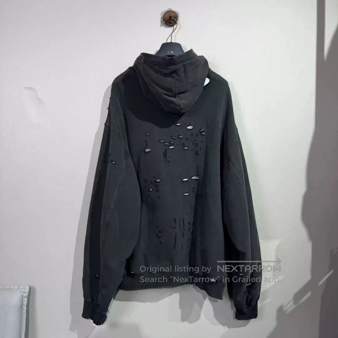 Balenciaga Balenciaga Distressed Hooded Sweatshirt. Size US M / EU 48-50 / 2 - 2 Thumbnail