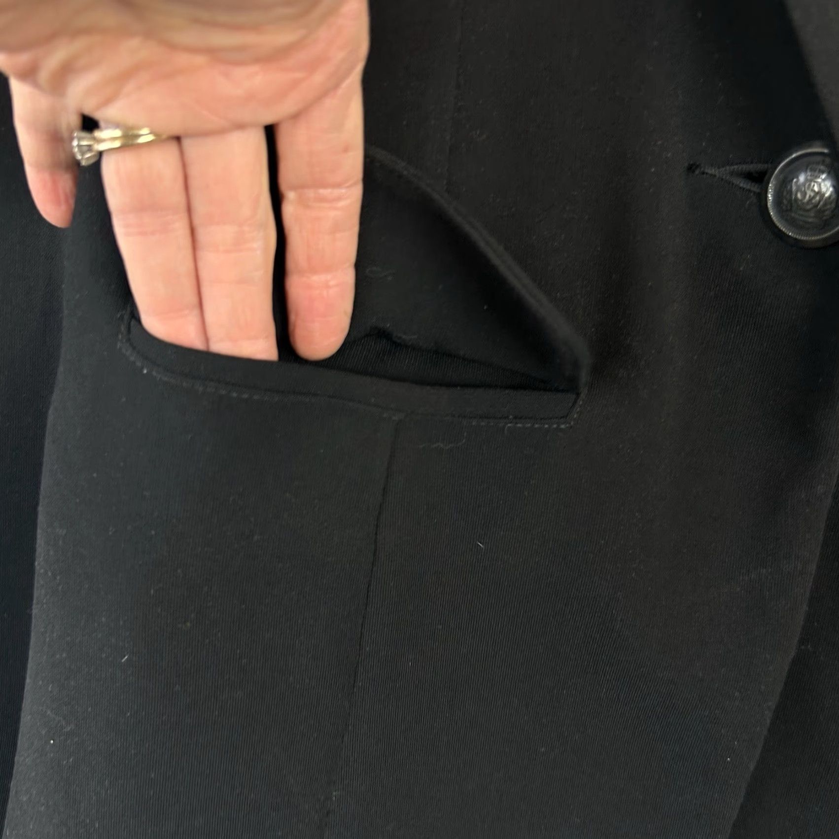 Vintage CAbi Blazer Jacket Womens 4 Button Single-Breasted Notch Lapel Lined Black Size S / US 4 / IT 40 - 5 Thumbnail