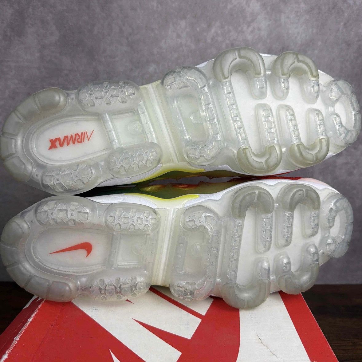 Nike NEW Nike Air VaporMax Plus Rainbow Tie-Dye Air 924453-103 OG Size US 13 / EU 46 - 7 Thumbnail
