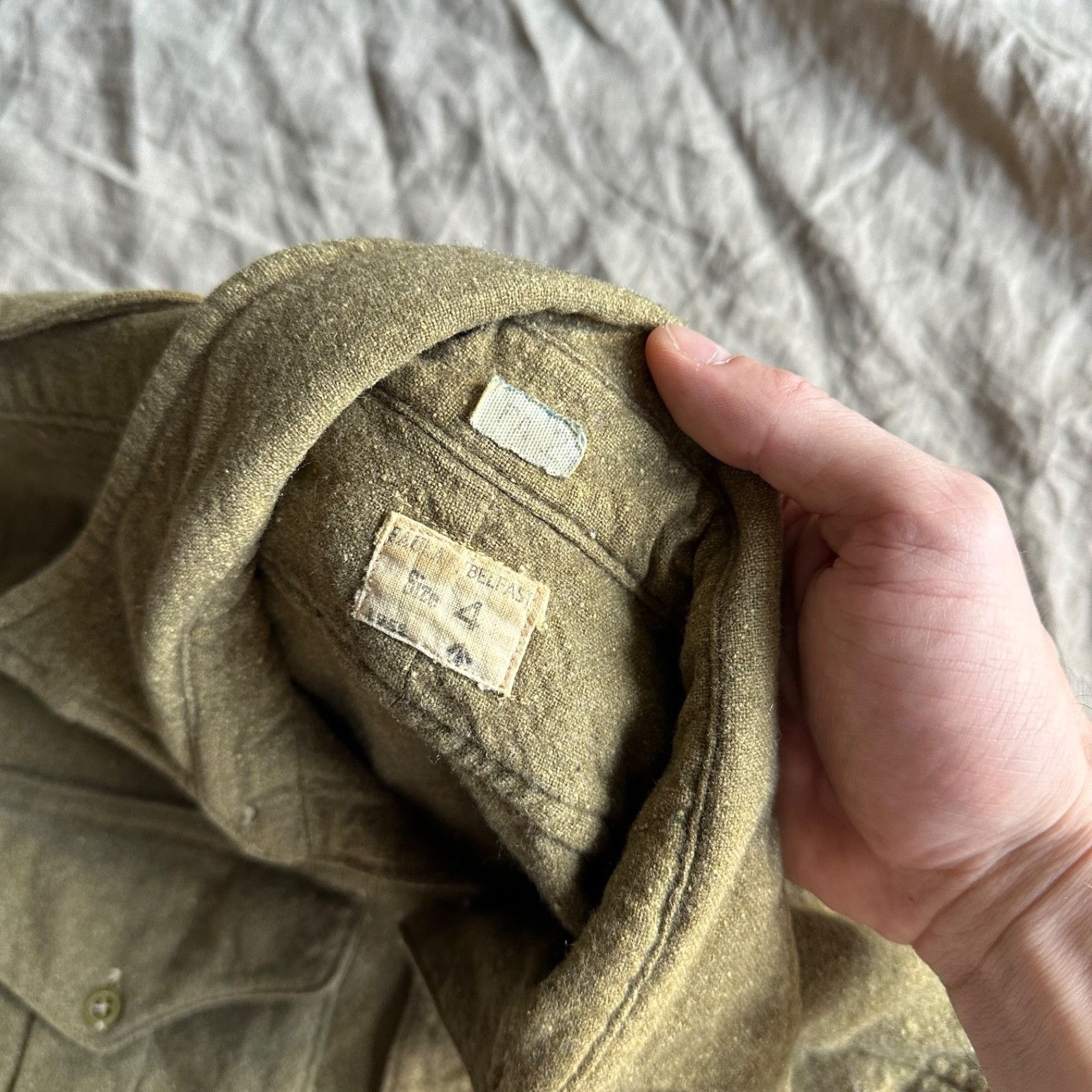 Vintage Vintage British Army Wool Field Shirt Green 1950s Size M Mad Size US M / EU 48-50 / 2 - 3 Thumbnail