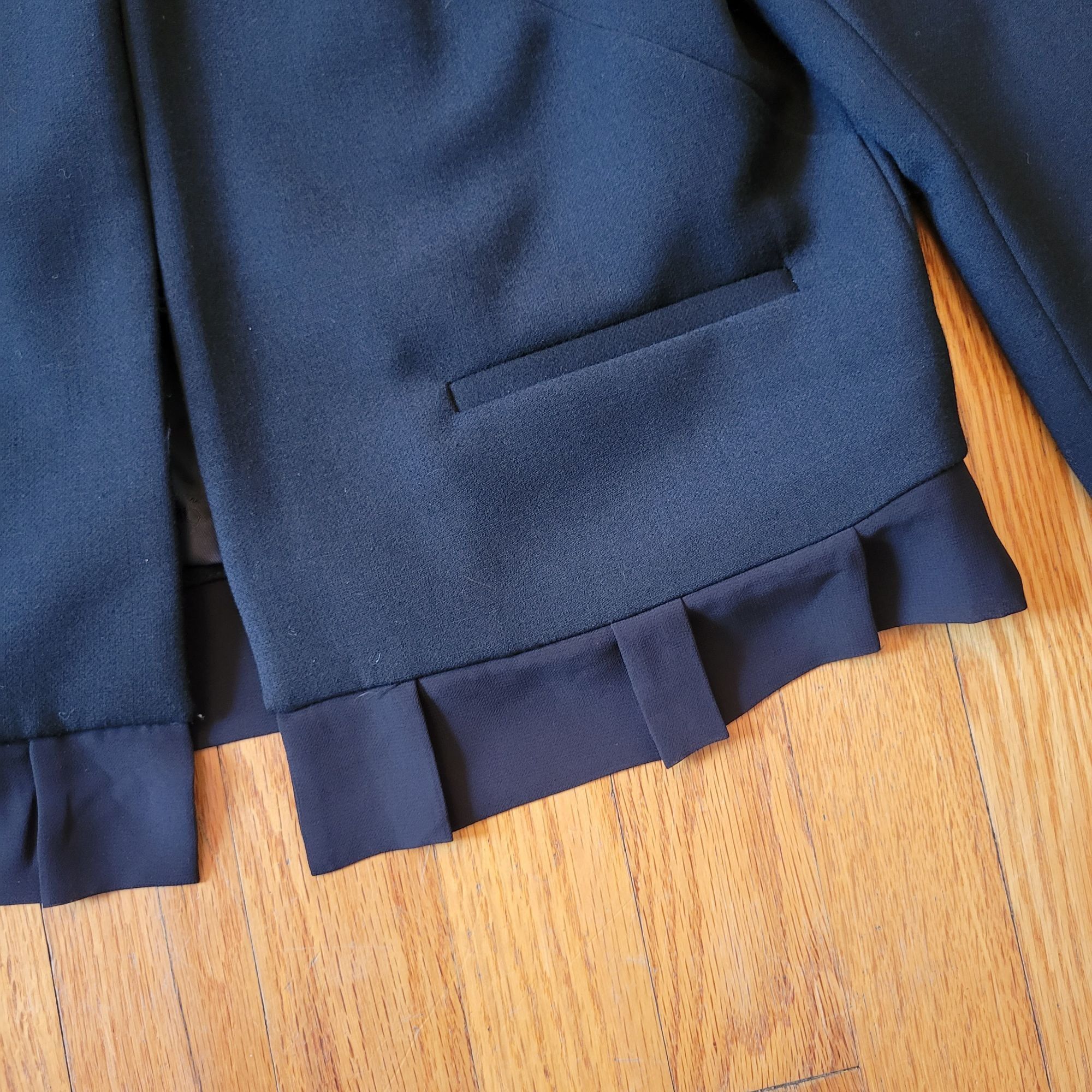 Brooks Brothers Brooks Brothers 4 Black Ruffle Trim Blazer Jacket Business F Size S / US 4 / IT 40 - 4 Thumbnail