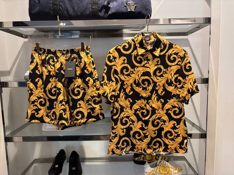 Versace Versace Black gold baroque short-sleeved shorts set Size US S / EU 44-46 / 1 - 2 Thumbnail