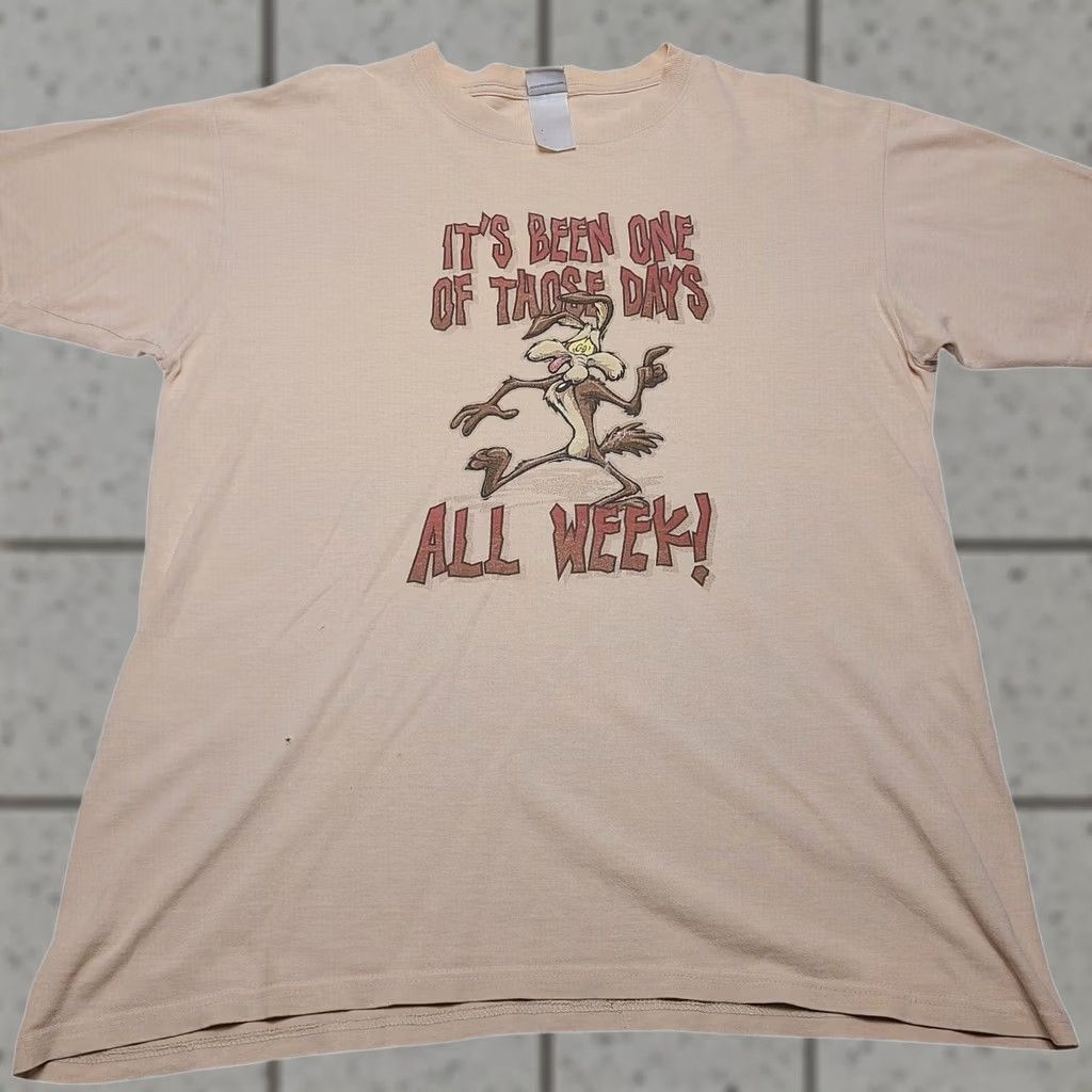 Vintage VINTAGE Warner Bros. Wile E. Coyote Shirt Men’s Large 90s Looney Tunes Crew Neck Short Sleeve T-Shirt Beige Size US L / EU 52-54 / 3 - 1 Thumbnail