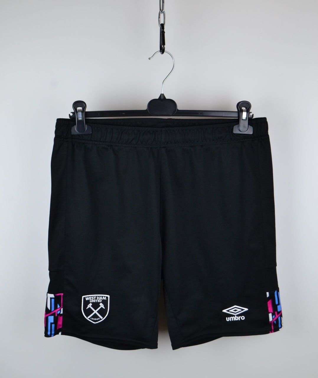 Umbro UMBRO WEST HAM UNITED T-shirt set Shorts SOCCER Size M Size US M / EU 48-50 / 2 - 9 Thumbnail
