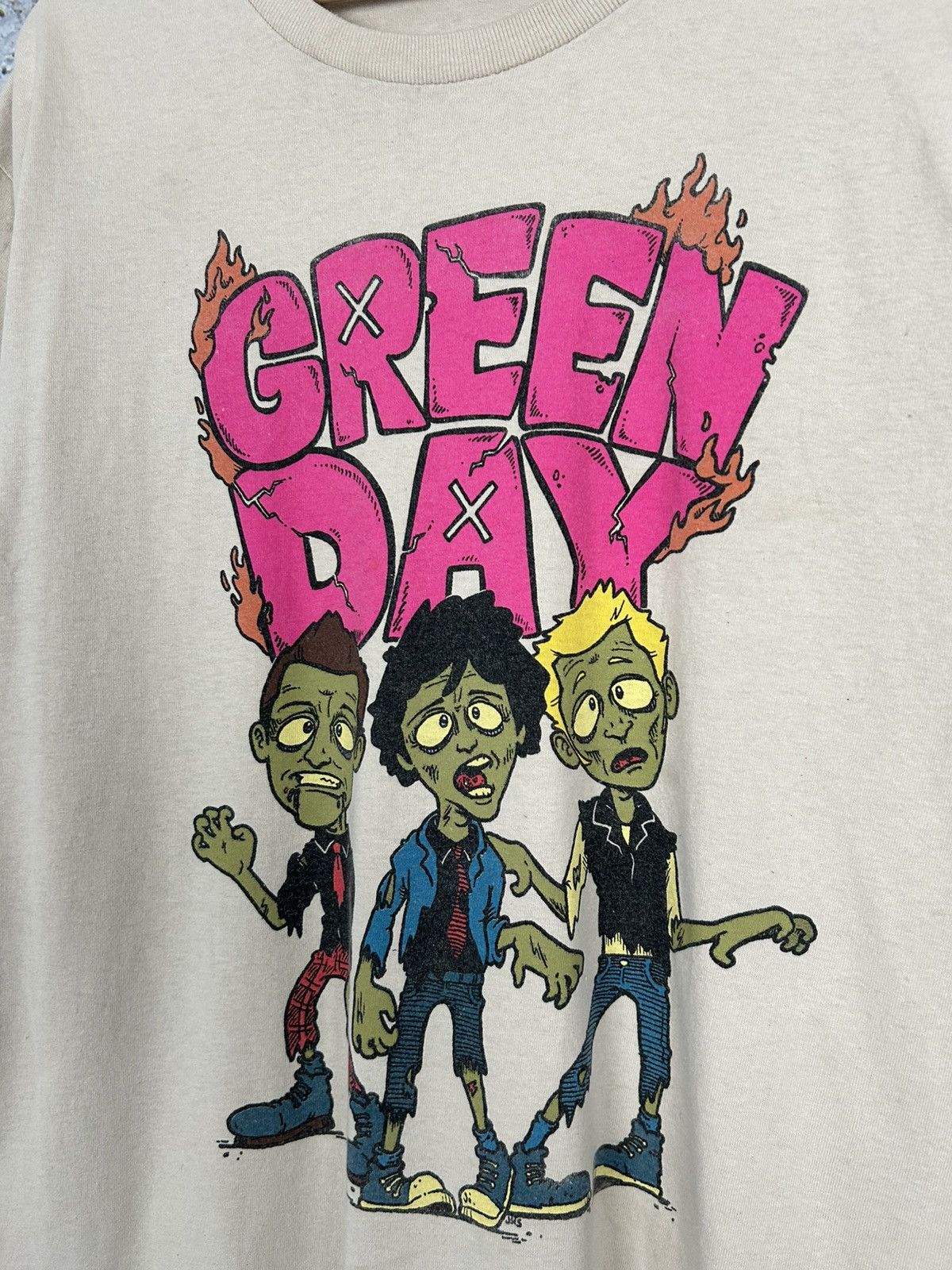 Band Tees Vintage Green Day Zombie Graphic Rock Band Tee Punk Grunge Size US XL / EU 56 / 4 - 3 Thumbnail